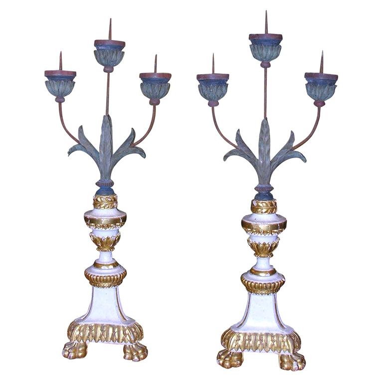 Pair of White and Giltwood Pricket Altar Candlesticks im Angebot