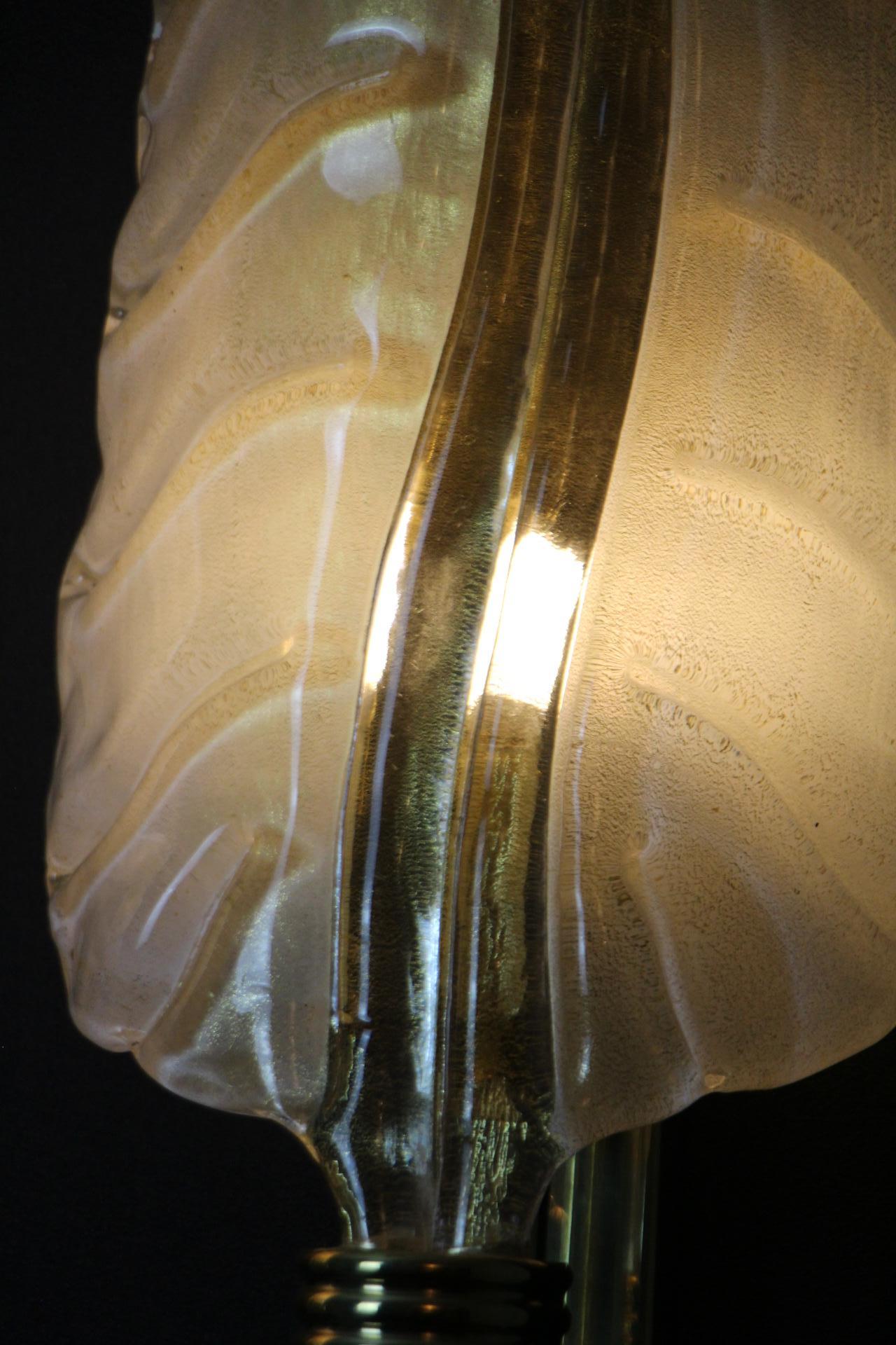 Pair of White and Golden Murano Glass Sconces, Leaf Shape Wall Lights For Sale 3