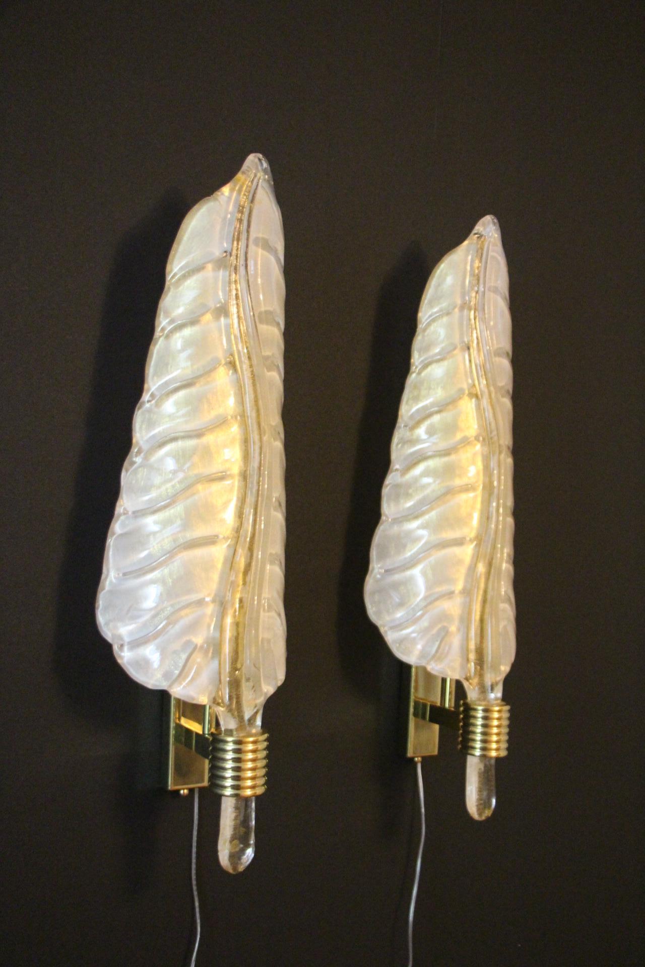 Pair of White and Golden Murano Glass Sconces, Leaf Shape Wall Lights For Sale 9