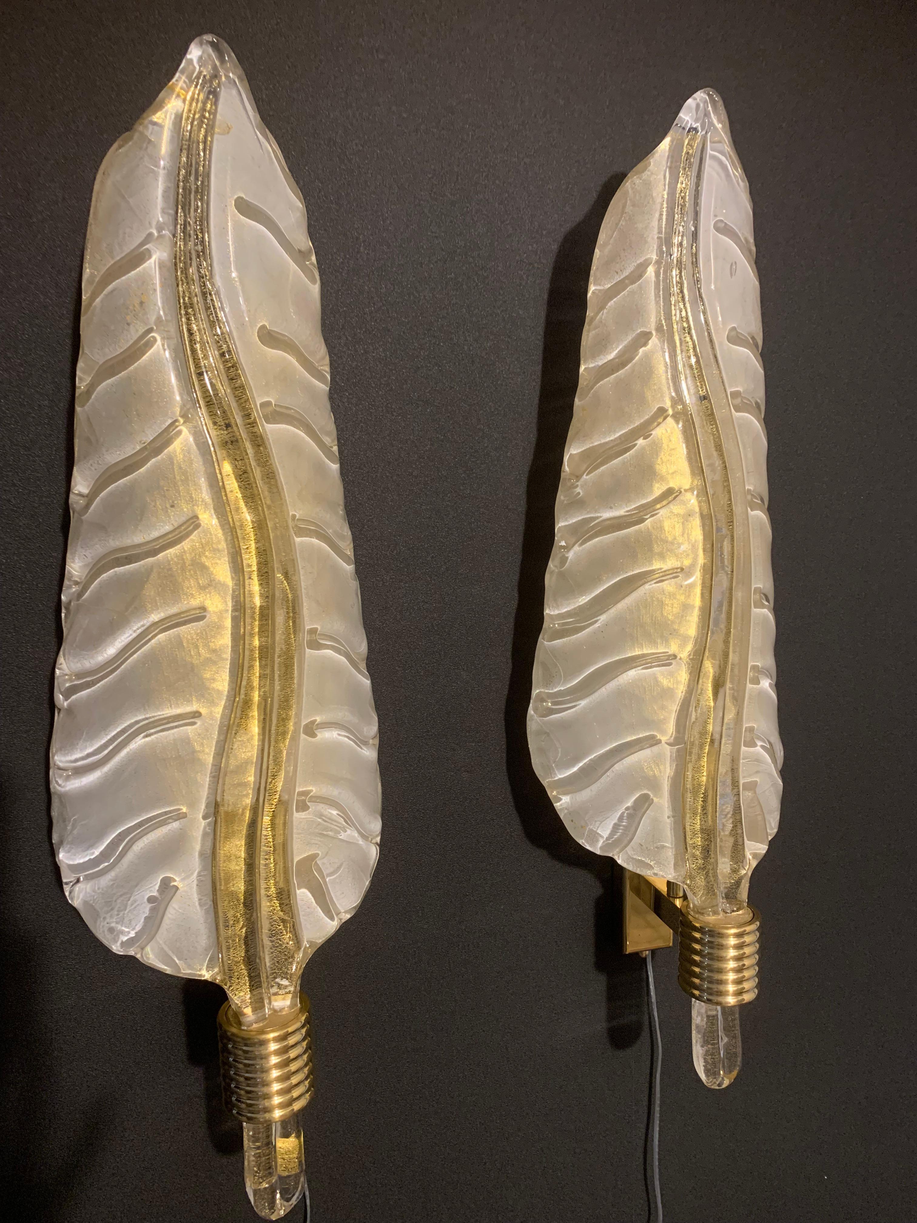 Pair of White and Golden Murano Glass Sconces, Leaf Shape Wall Lights For Sale 11