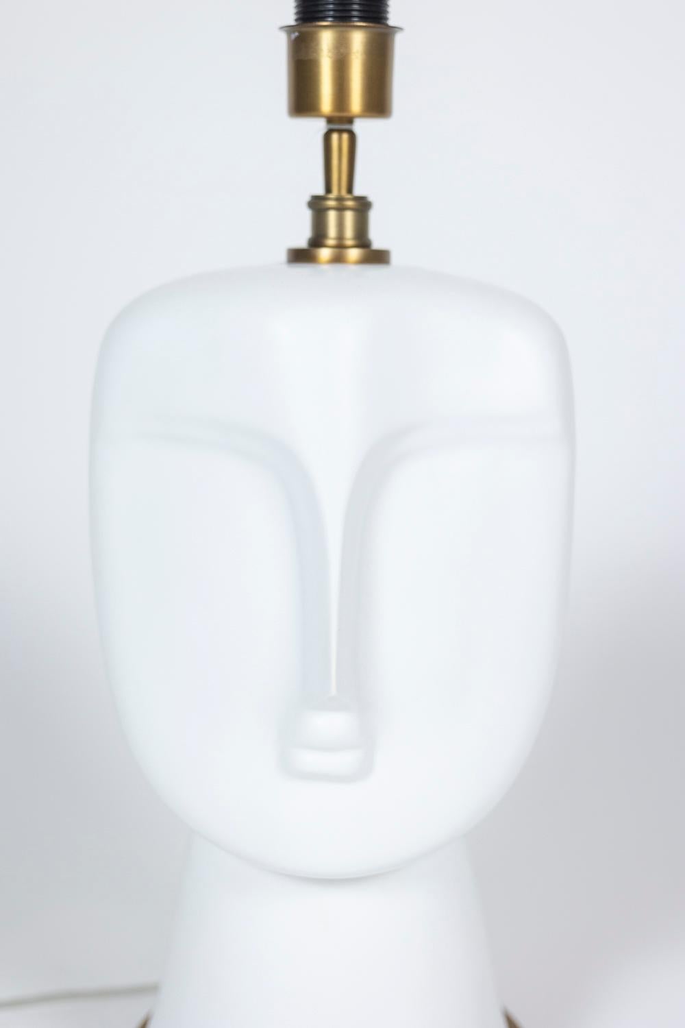 20ième siècle Paire de lampes en opaline blanche et mate, 20e siècle en vente