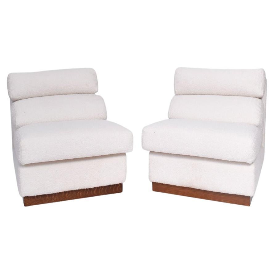 Pair of white bouclé chairs, 1970s. For Sale