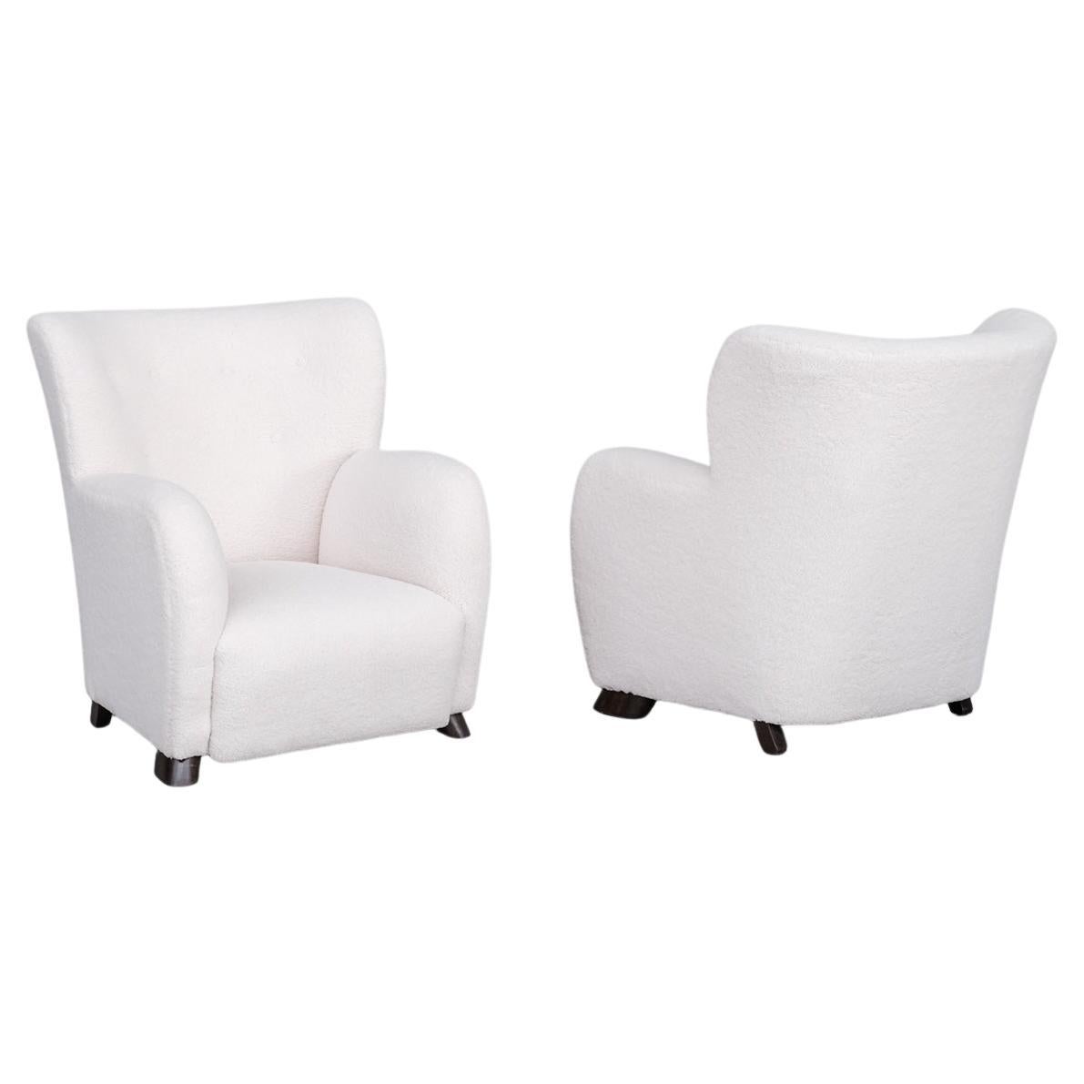 Pair of White Boucle Danish Mid-Century Armchairs For Sale