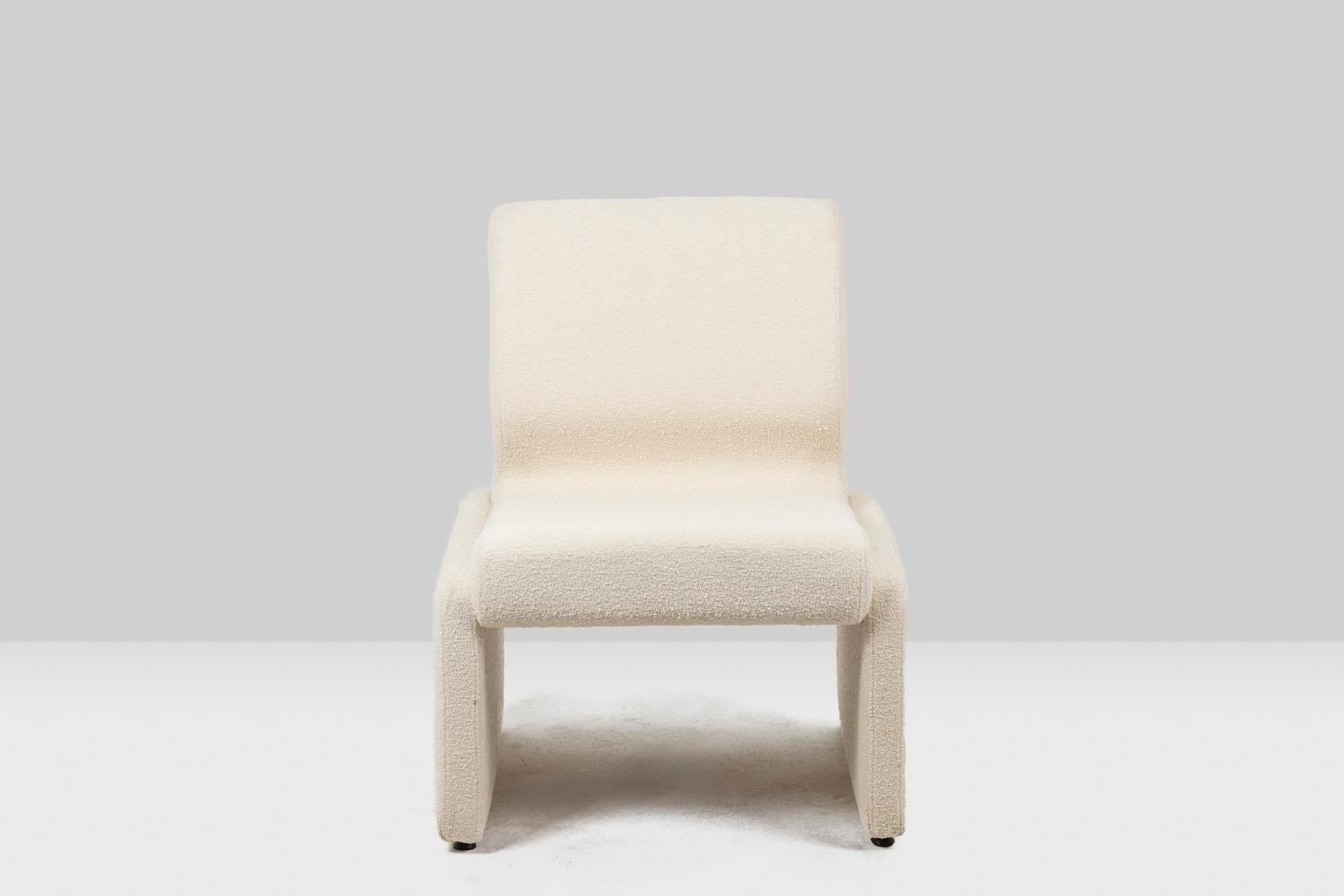Paar weiße Bouclé-Liegestühle, 1970er Jahre im Zustand „Hervorragend“ im Angebot in Saint-Ouen, FR