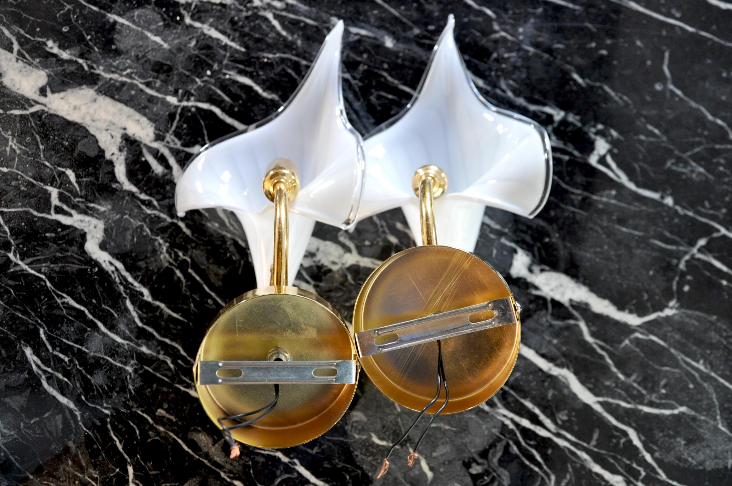 Crystal Pair of White Calla Lily Sconces, Murano Glass, Italy, 1970 For Sale