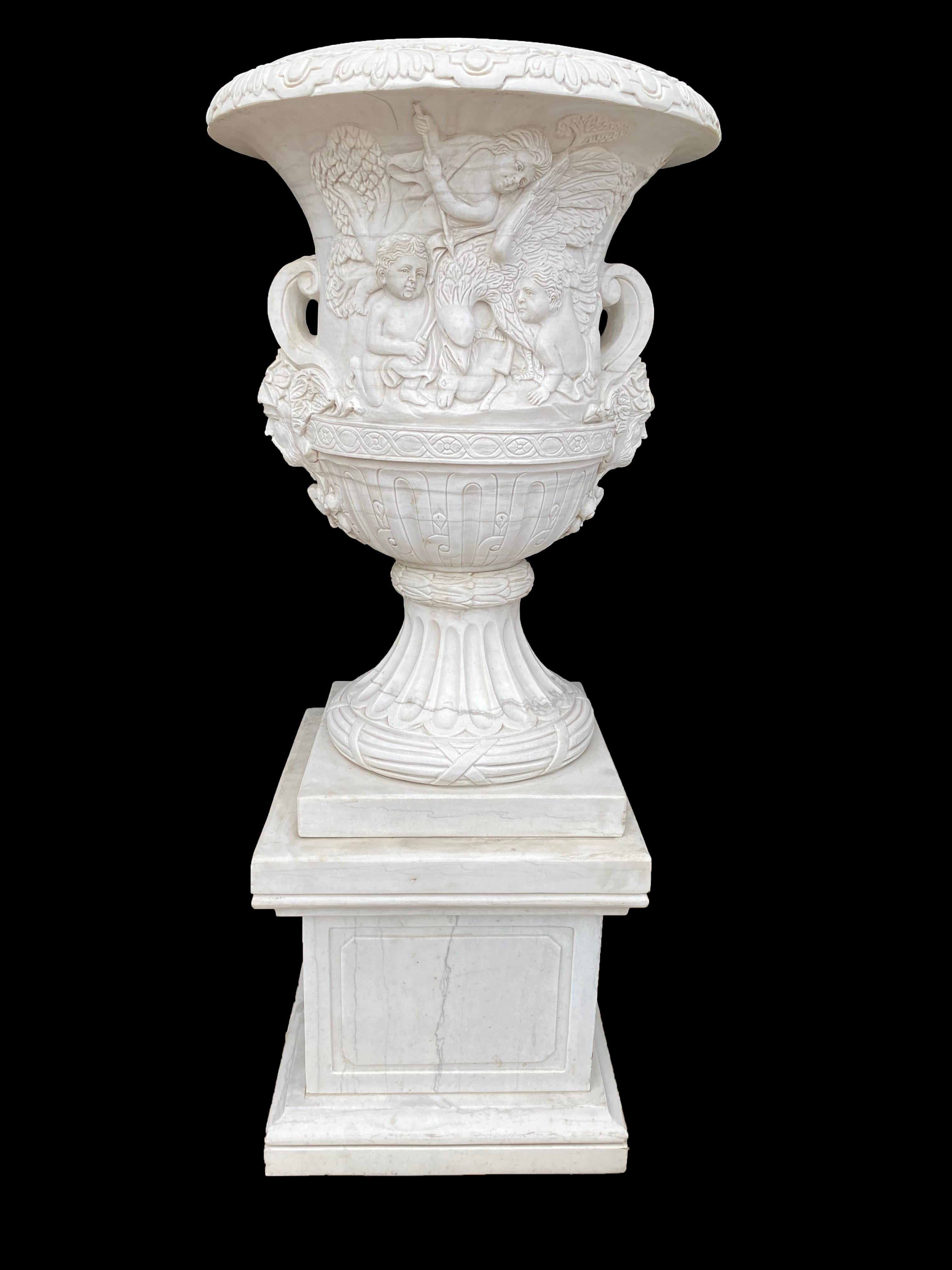 Pair of White Carrara Marble Campana-form Urns, 21st Century For Sale 6