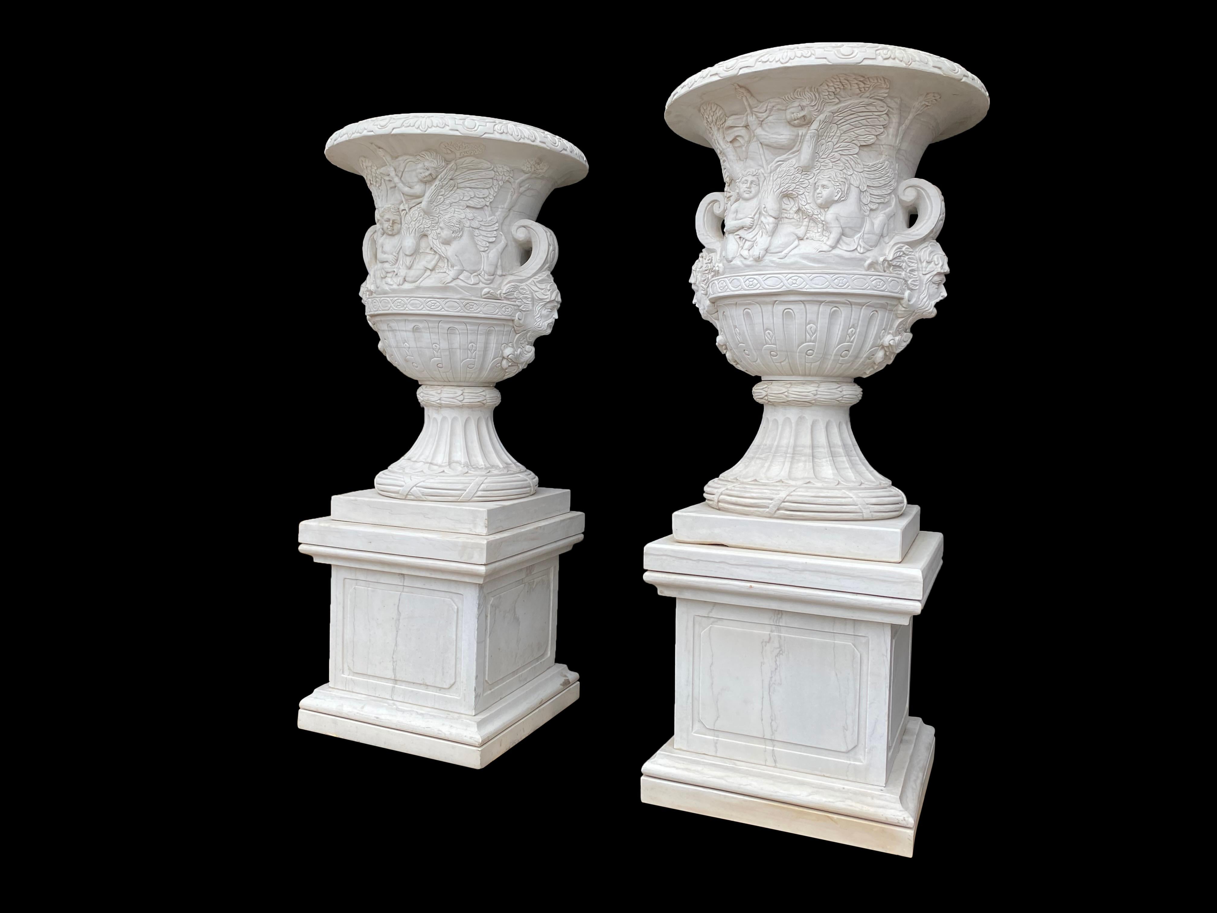 Pair of White Carrara Marble Campana-form Urns, 21st Century For Sale 2