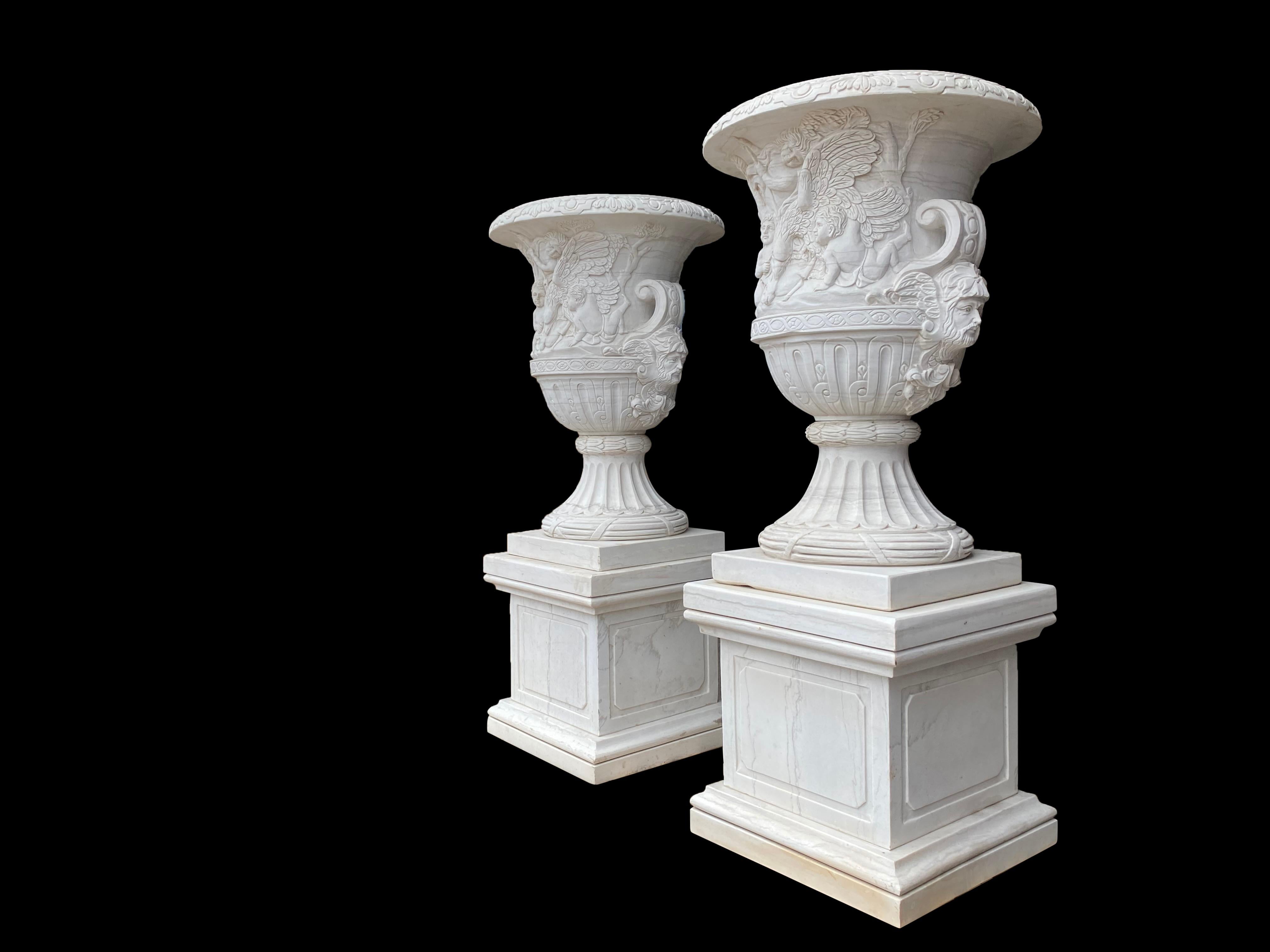 Pair of White Carrara Marble Campana-form Urns, 21st Century For Sale 3