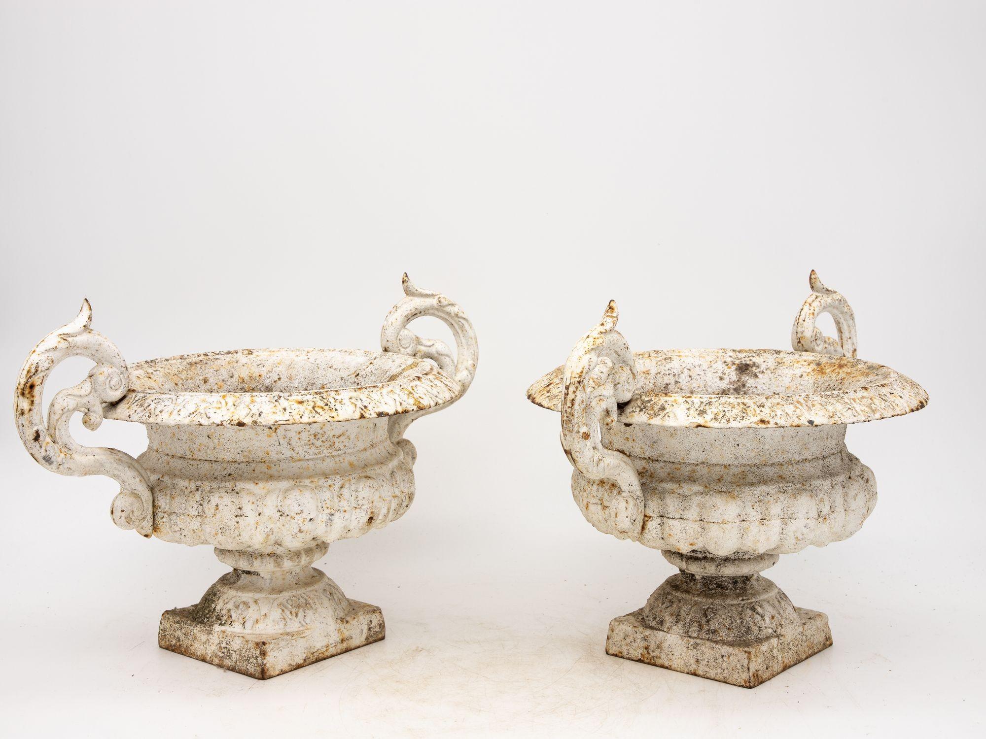 Pair of White Cast Iron Urns, French late 19th Century In Good Condition For Sale In South Salem, NY