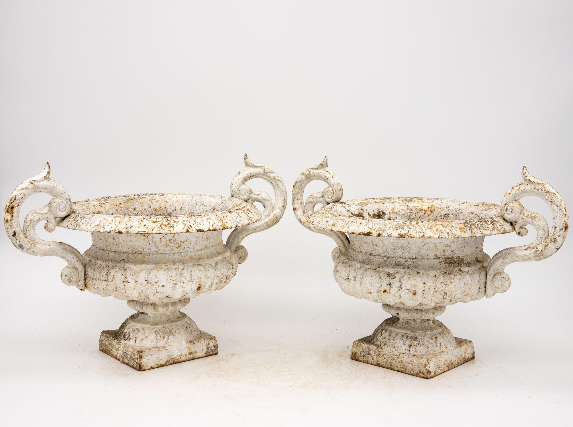 Pair of White Cast Iron Urns, French late 19th Century For Sale 1
