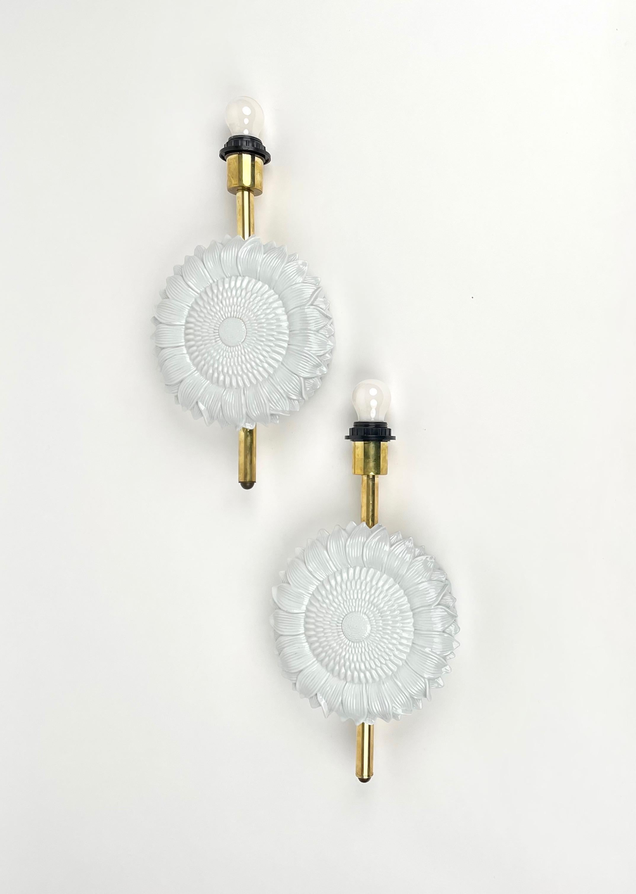 Italian Pair of White Ceramic and Brass Wall Light Sconces, Italy, 1970s For Sale
