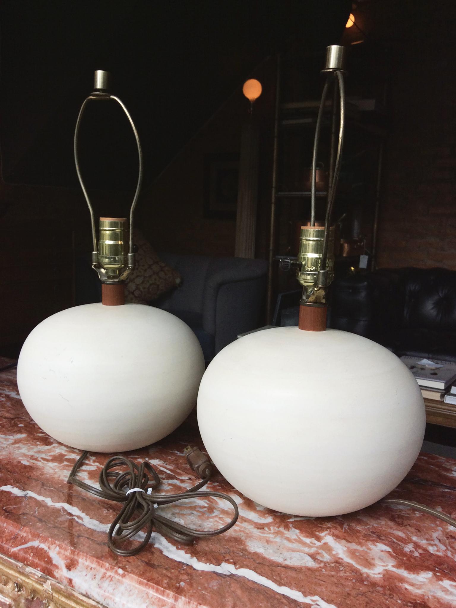 Hand-Crafted Pair of White Ceramic Globe Table Lamps Attributed to George Scatchard