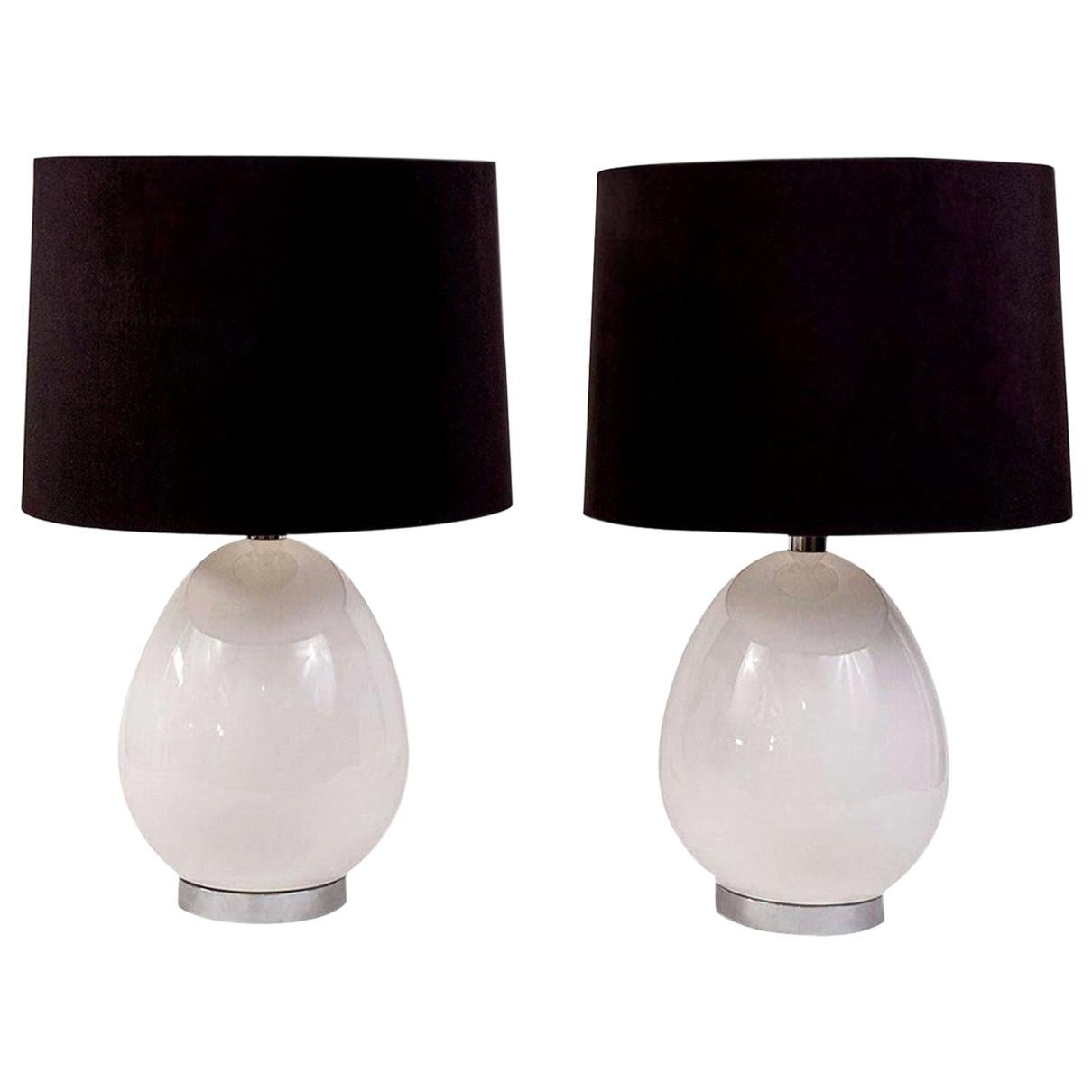 Metal Pair of White Ceramic Lamps For Sale
