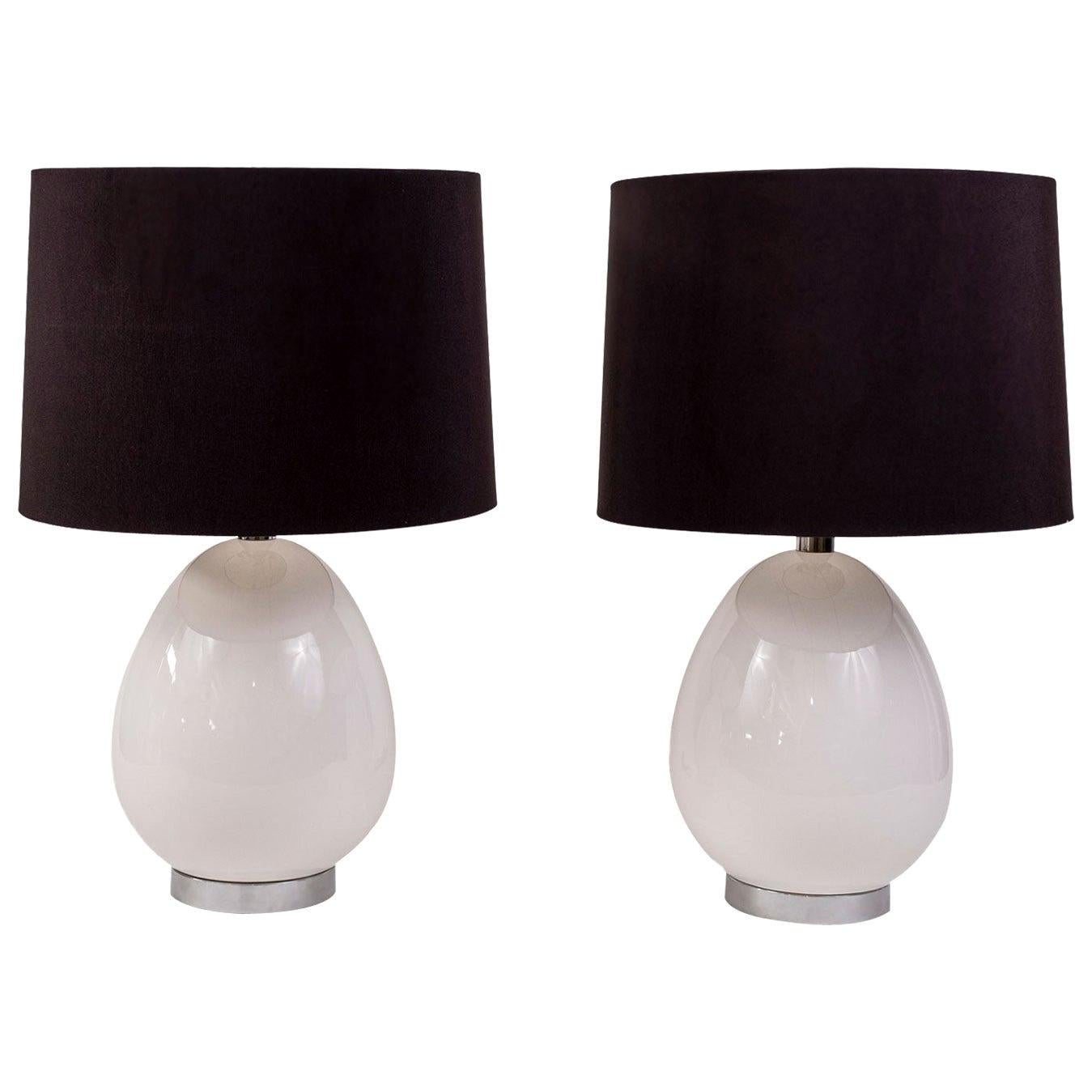 Pair of White Ceramic Lamps For Sale