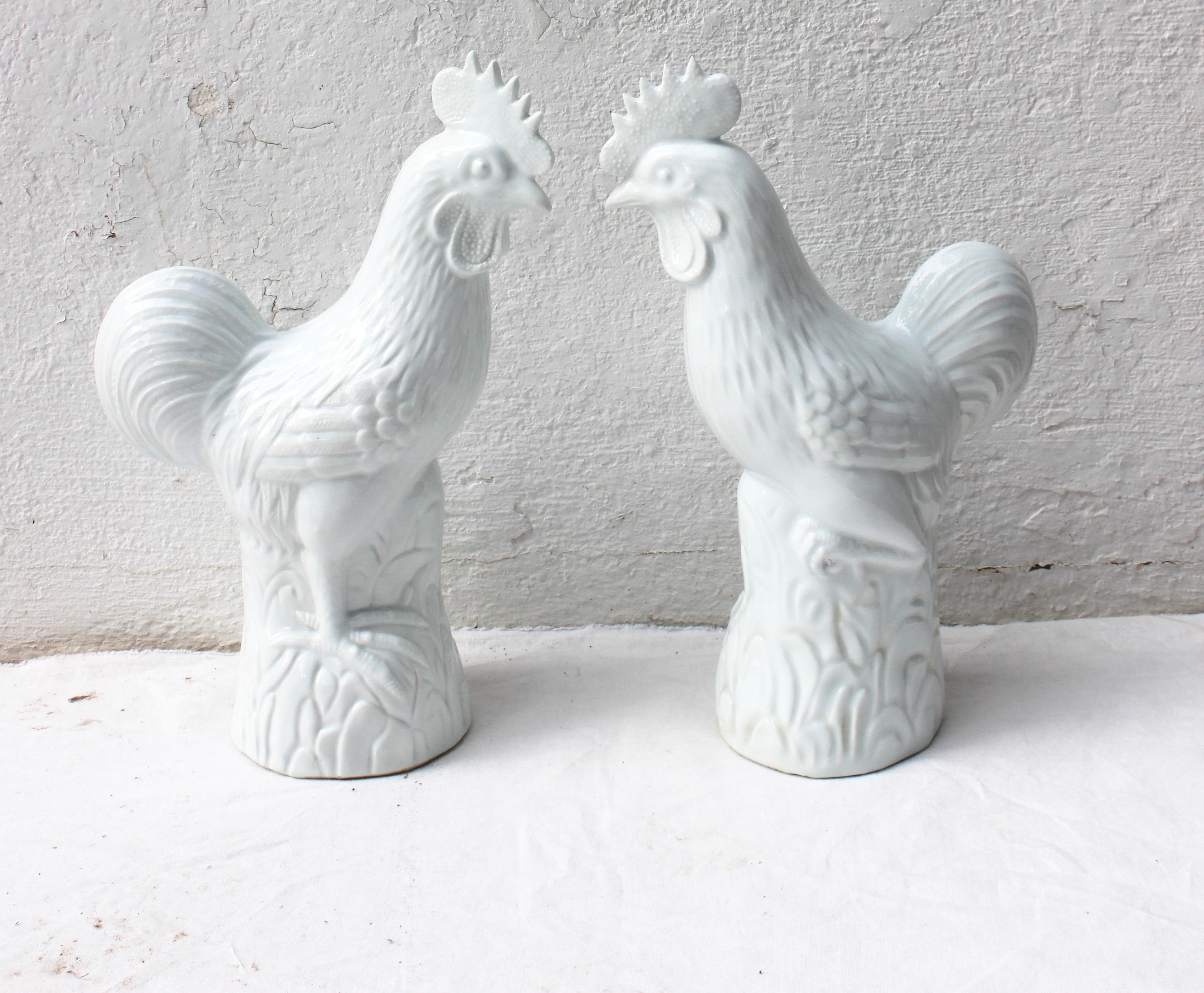 Pair of White Ceramic Roosters In Good Condition For Sale In East Hampton, NY