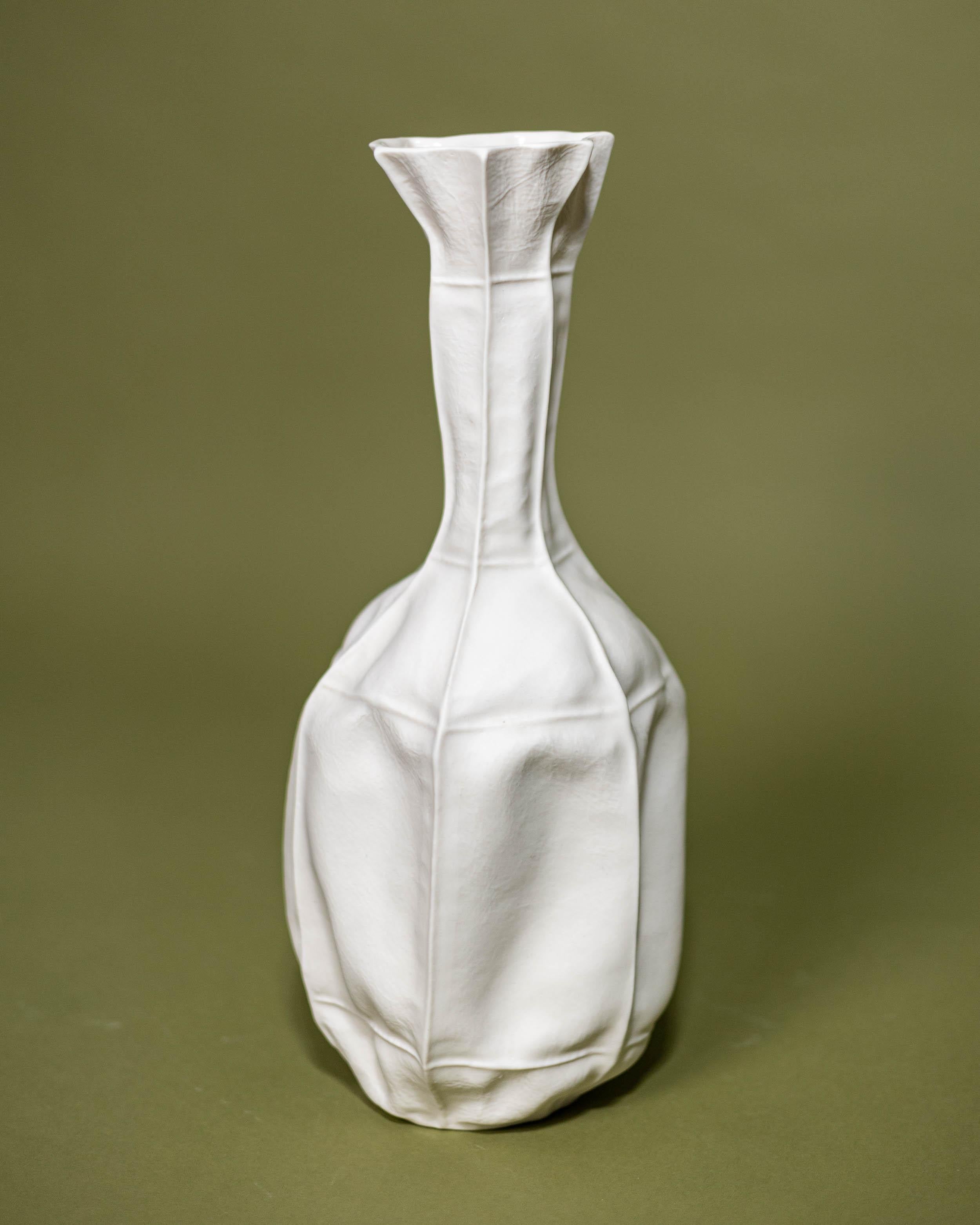 Pair of Sculptural White Ceramic Kawa Vases, by Luft Tanaka, organic, porcelain For Sale 2