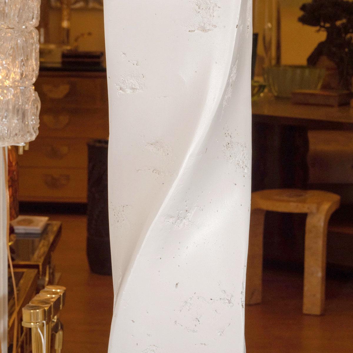 Mid-Century Modern Pair of White Composite Plaster Floor Lamps For Sale