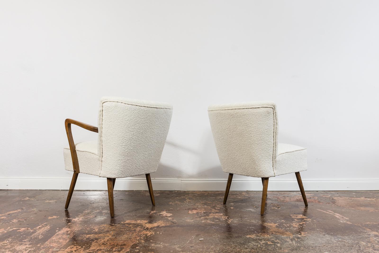 Fabric Pair of White Cream Bouclé Cocktail Chairs, 1950s For Sale