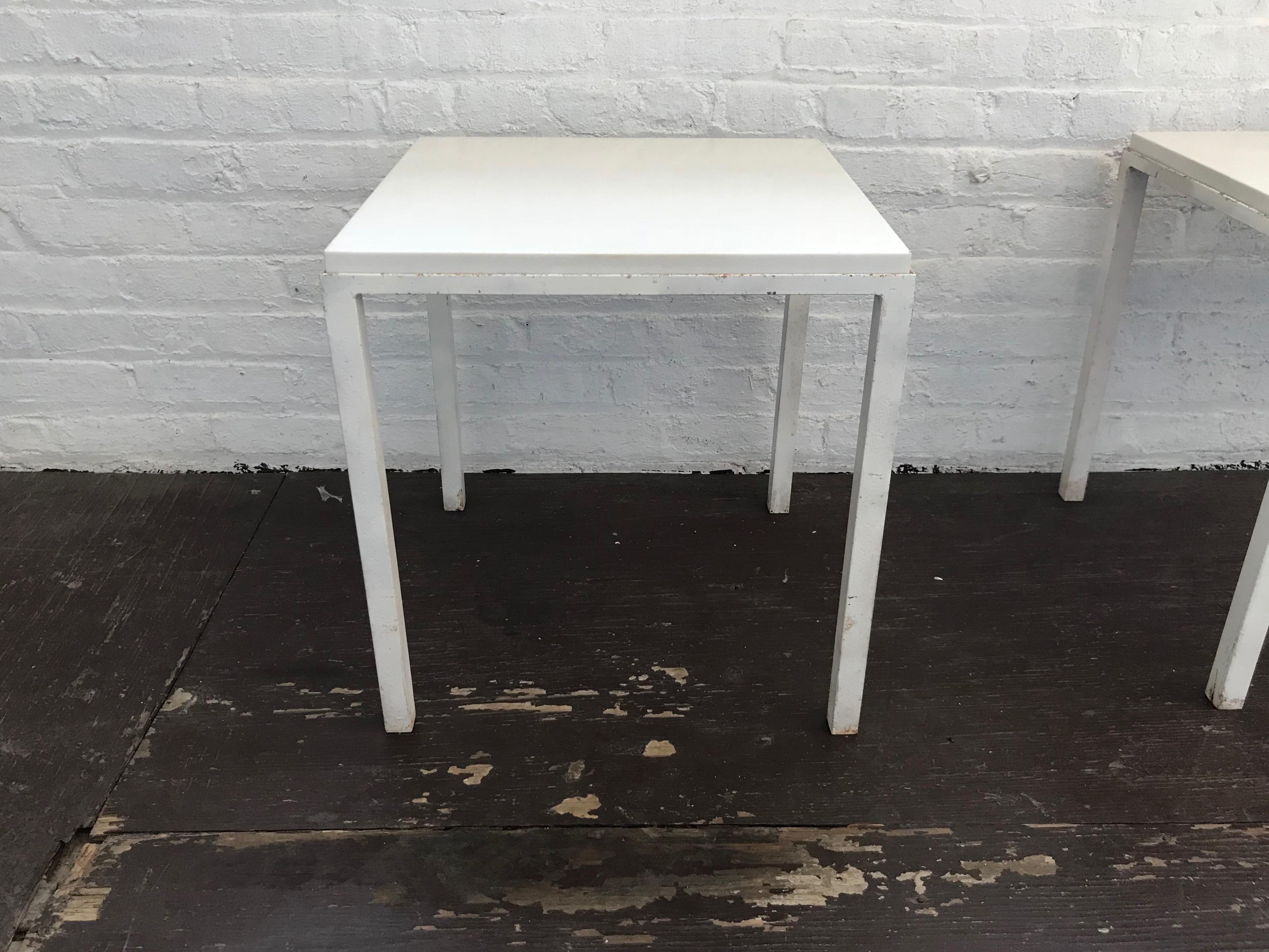 Mid-20th Century Pair of White Enameled Metal and Granite Side Tables, USA, circa 1955 For Sale