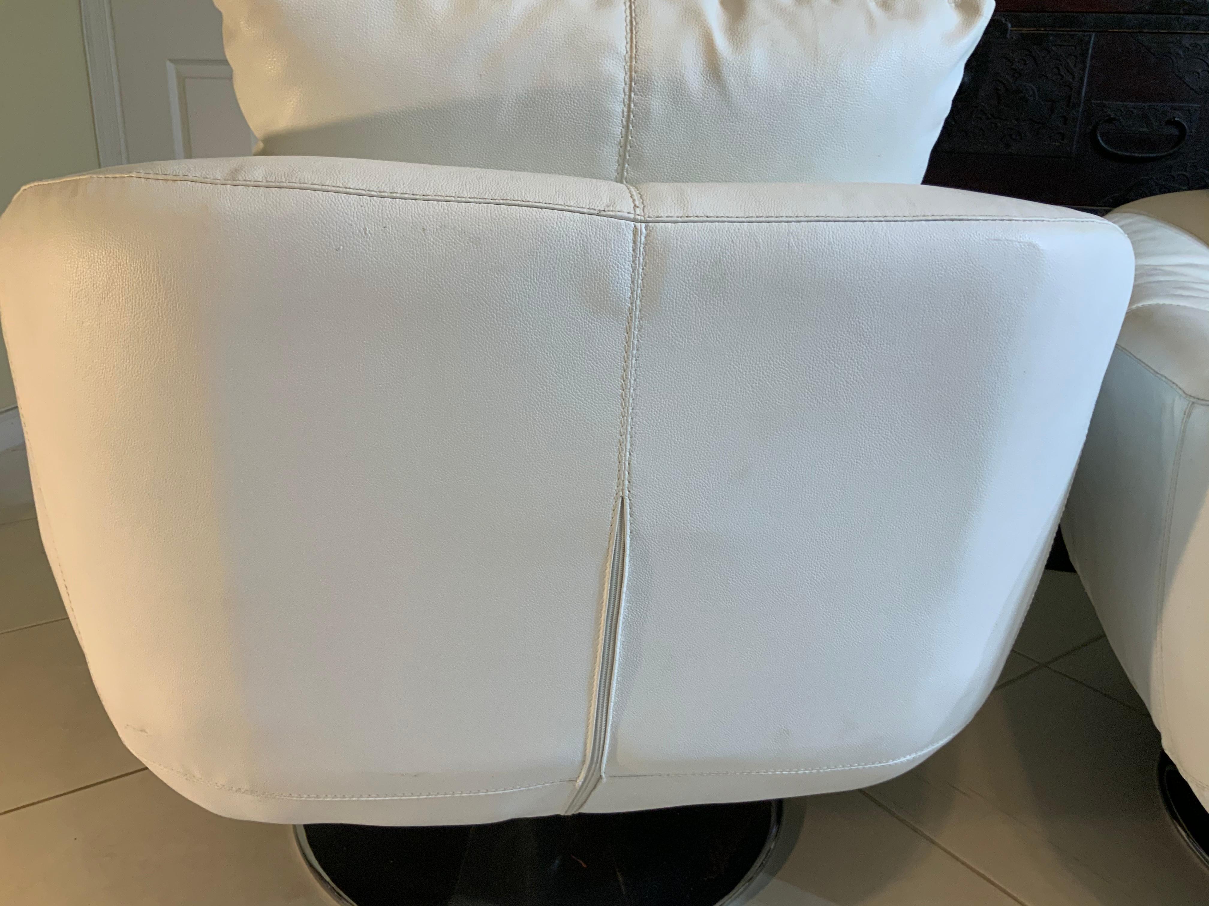 Pair of White Faux Leather Swivel Chairs 7