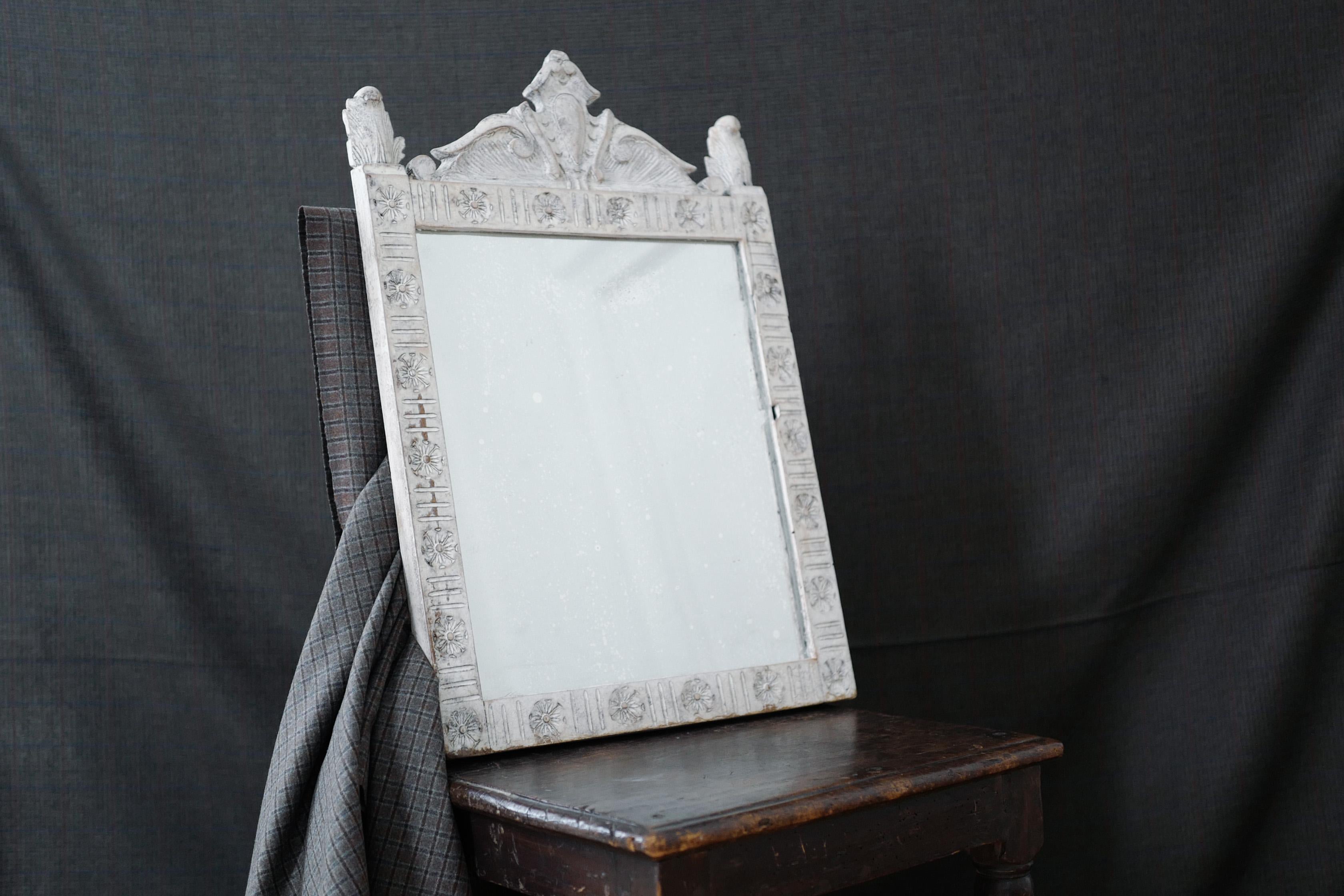 Pair of White Firenze Painted Giltwood Mirrors circa 18th Century For Sale 3