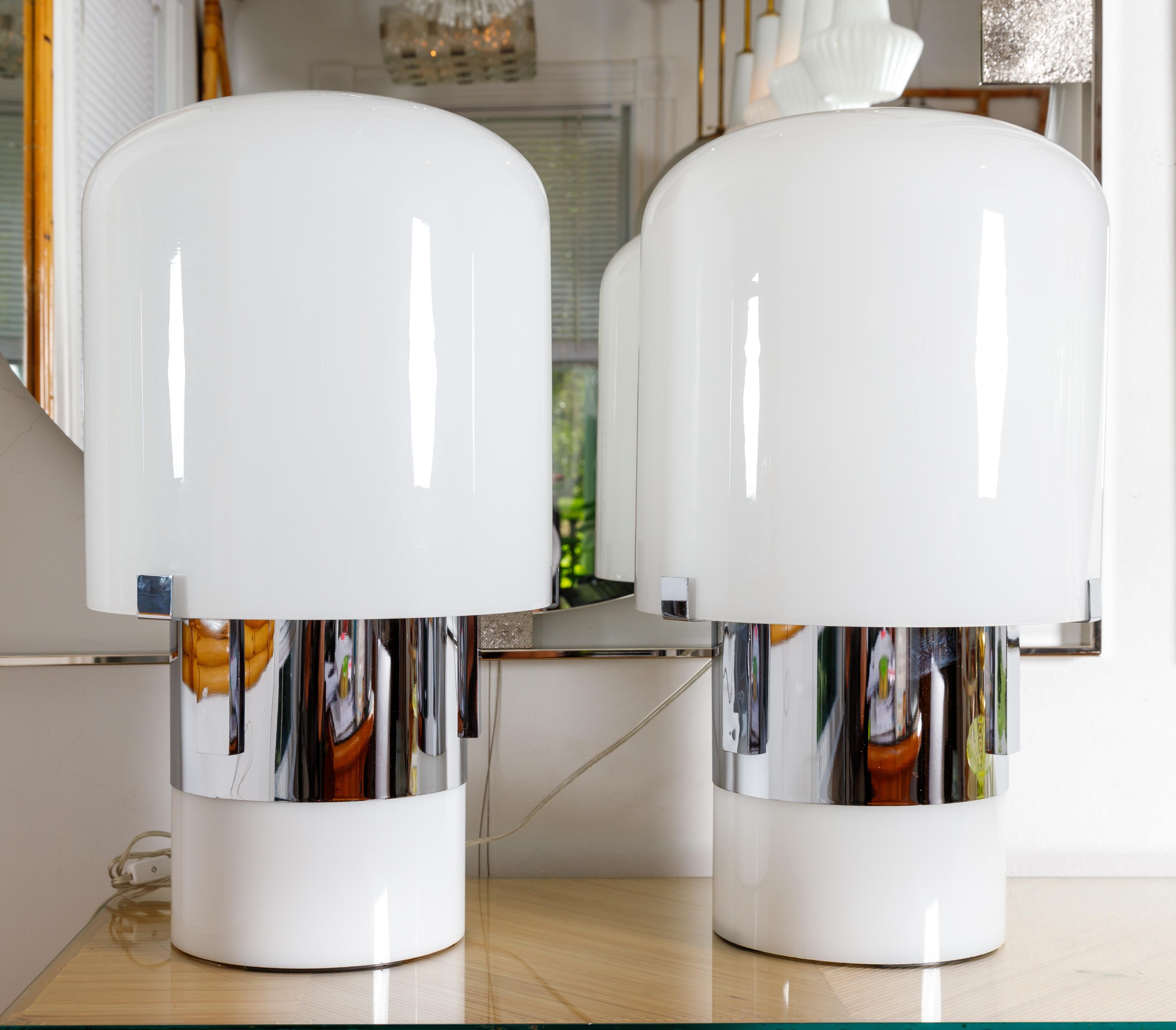 Modern Pair of White Glass, Chrome & Lucite Cylindrical Table Lamps with Interior Light For Sale