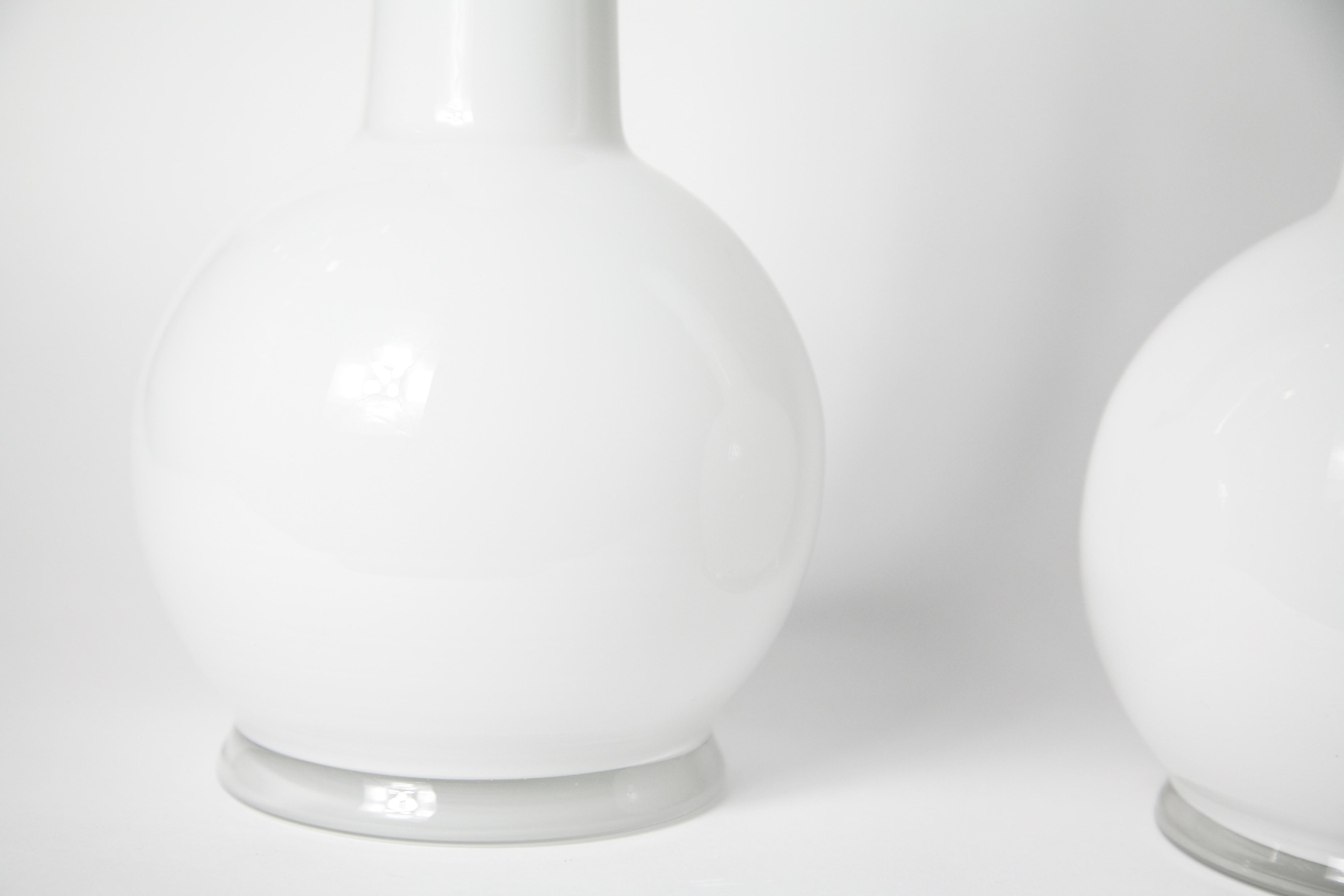 Pair of White Glass Lamps by Luxus Lighting, Sweden, 1980 In Good Condition For Sale In Bronx, NY