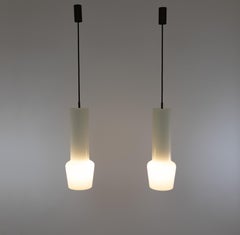 Coppia di pendenti in vetro bianco di Massimo Vignelli per Venini, anni '50