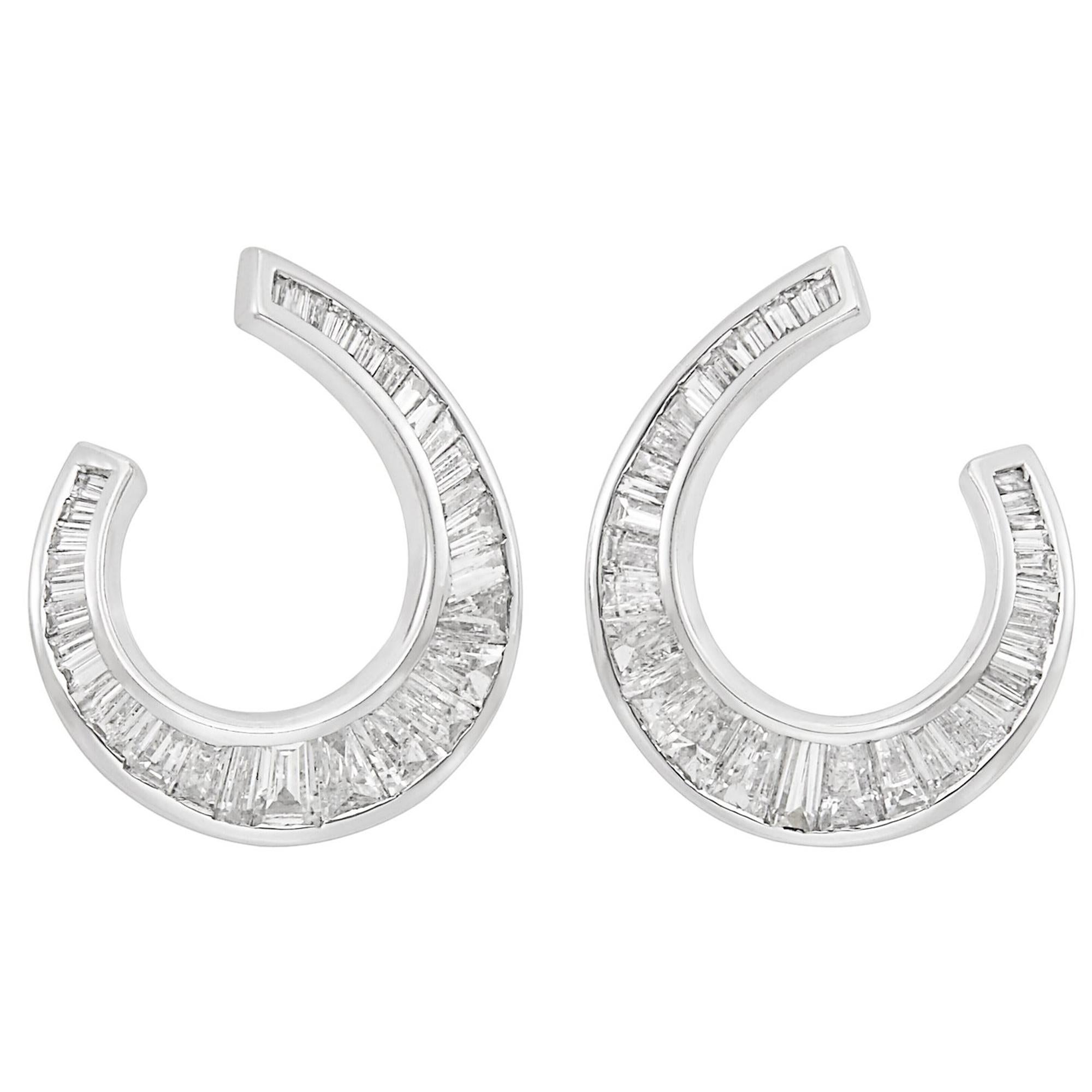 Pair of White Gold and Diamond Earrings 18 Kt, 66 Baguette Diamonds Ap. 2.25 Ct For Sale