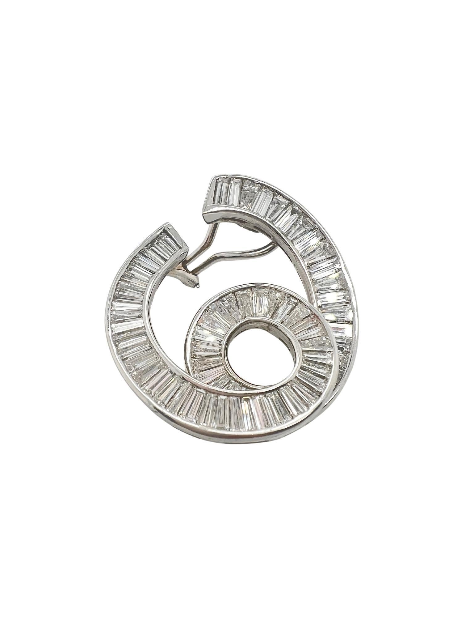 Par de Pendientes de Oro Blanco y Diamantes Corte baguette en venta