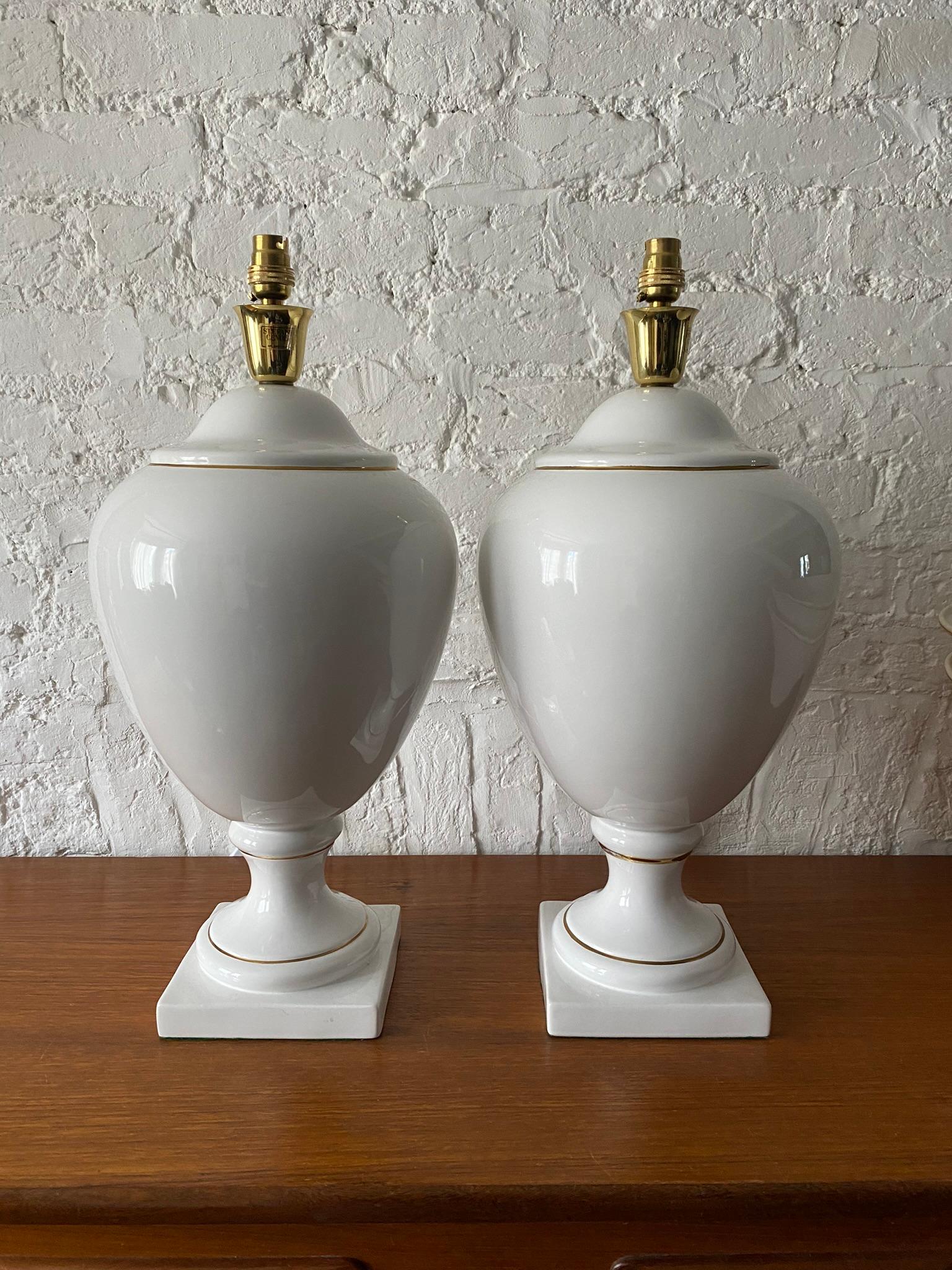 Pair of White & Gold Ceramic Table Lamps & Shades by Stefano Cevoli, 1980s For Sale 2