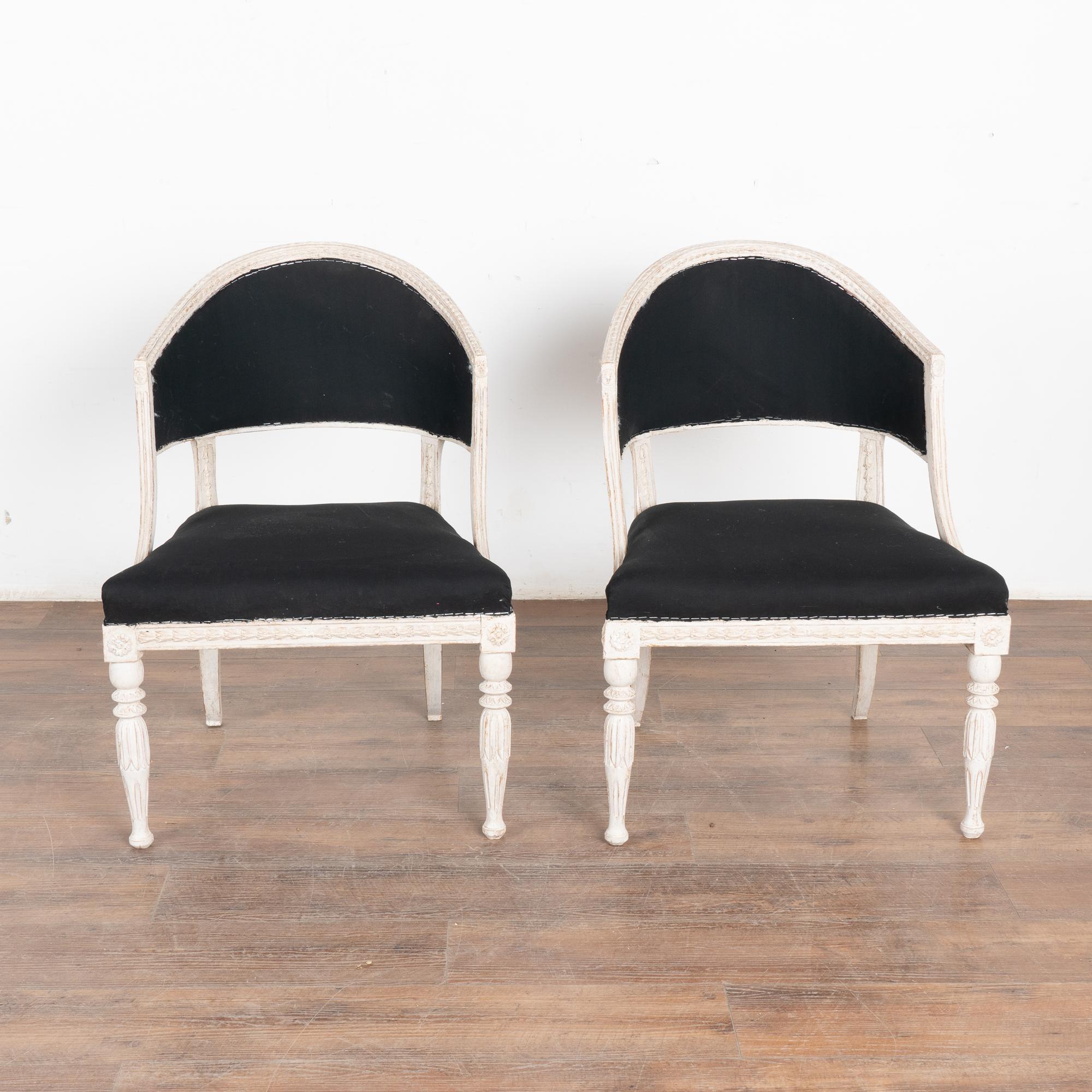 Swedish Pair of White Gustavian Armchairs, Sweden circa 1810