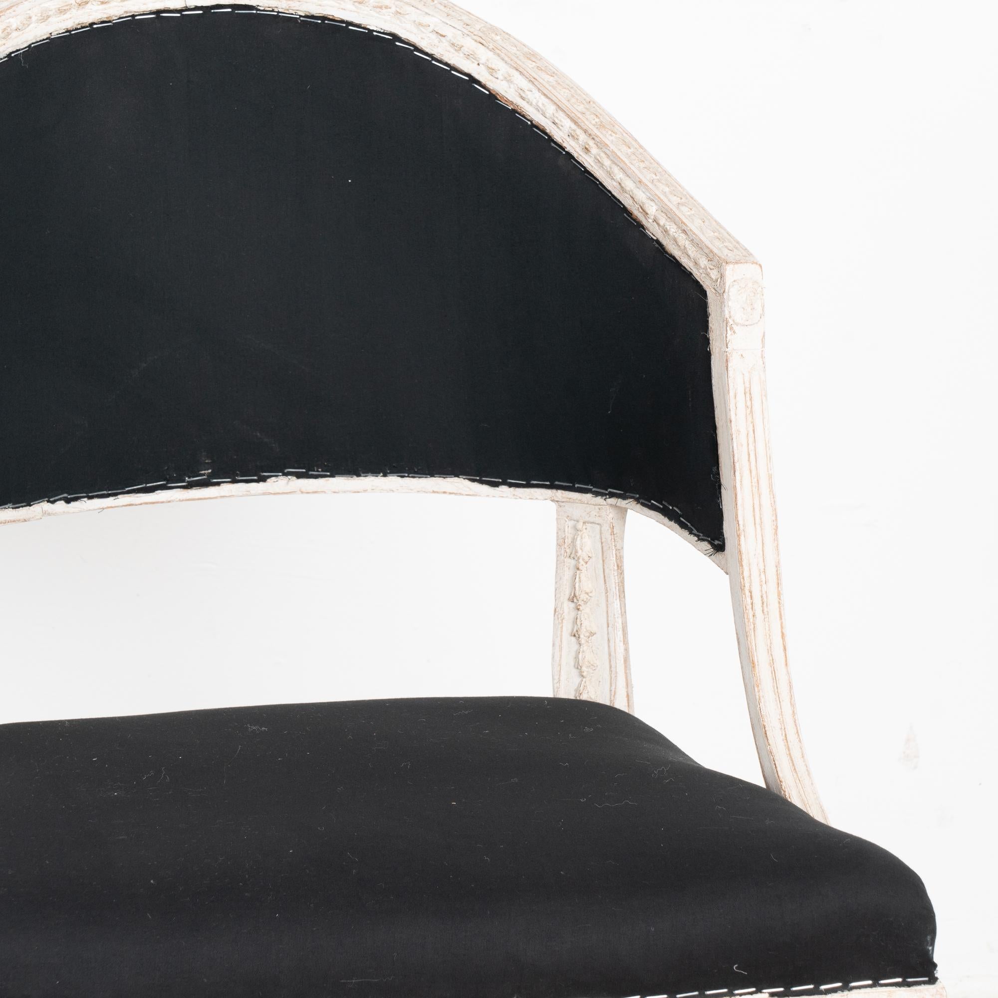 Pair of White Gustavian Armchairs, Sweden circa 1810 In Good Condition In Round Top, TX