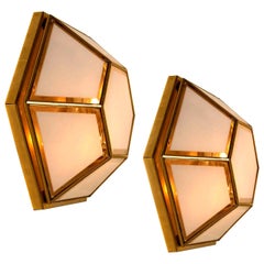 Paire de plafonniers/appliques murales en verre blanc hexagonal encastrés par Limburg, 1970