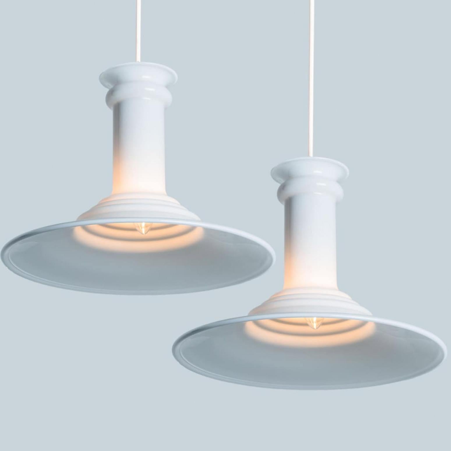 Coppia di lampade a sospensione di Michael Bang in Whiting, 1970 in vendita 2
