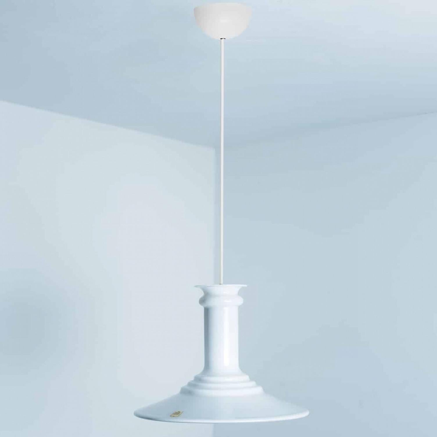 Scandinavo moderno Coppia di lampade a sospensione di Michael Bang in Whiting, 1970 in vendita