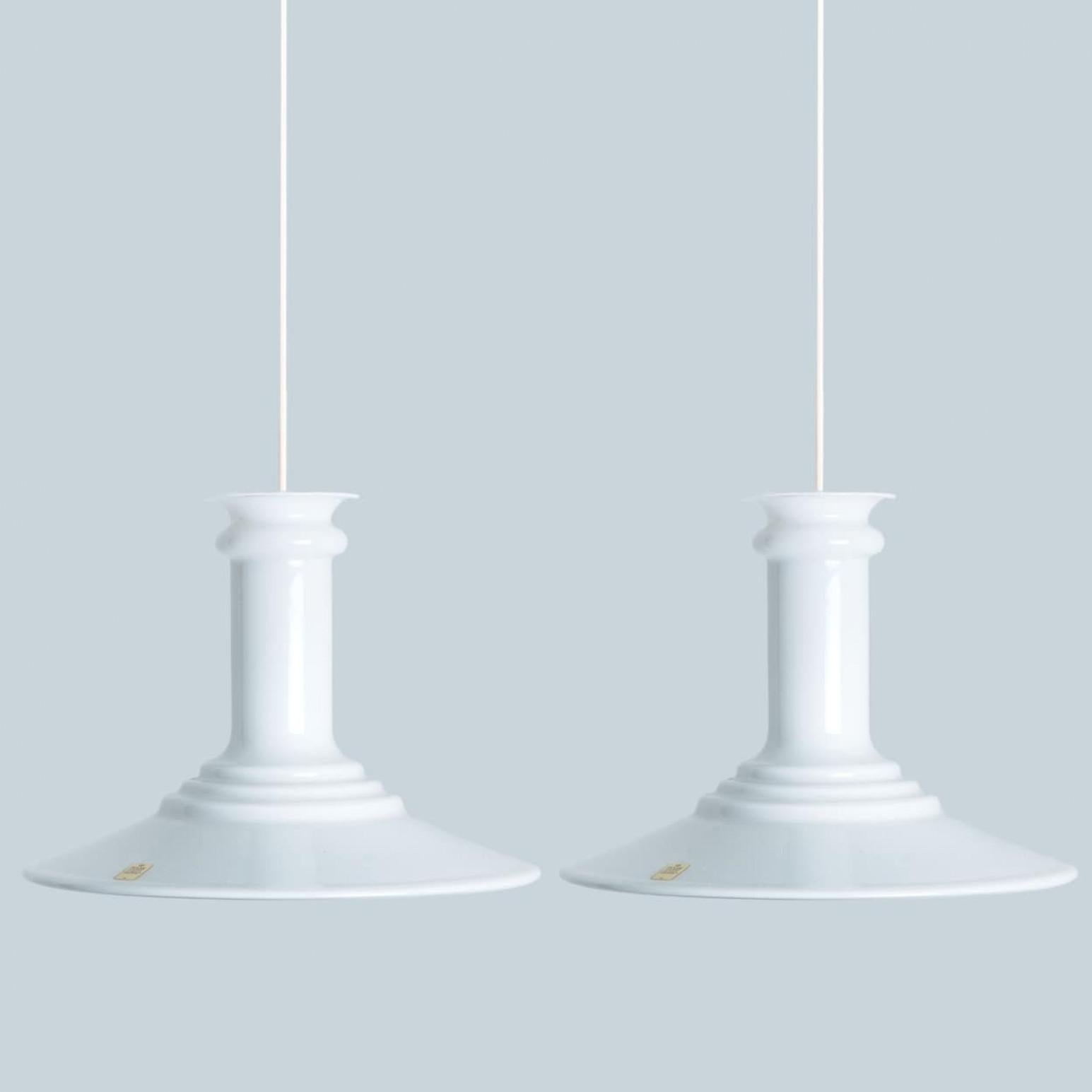 Danese Coppia di lampade a sospensione di Michael Bang in Whiting, 1970 in vendita