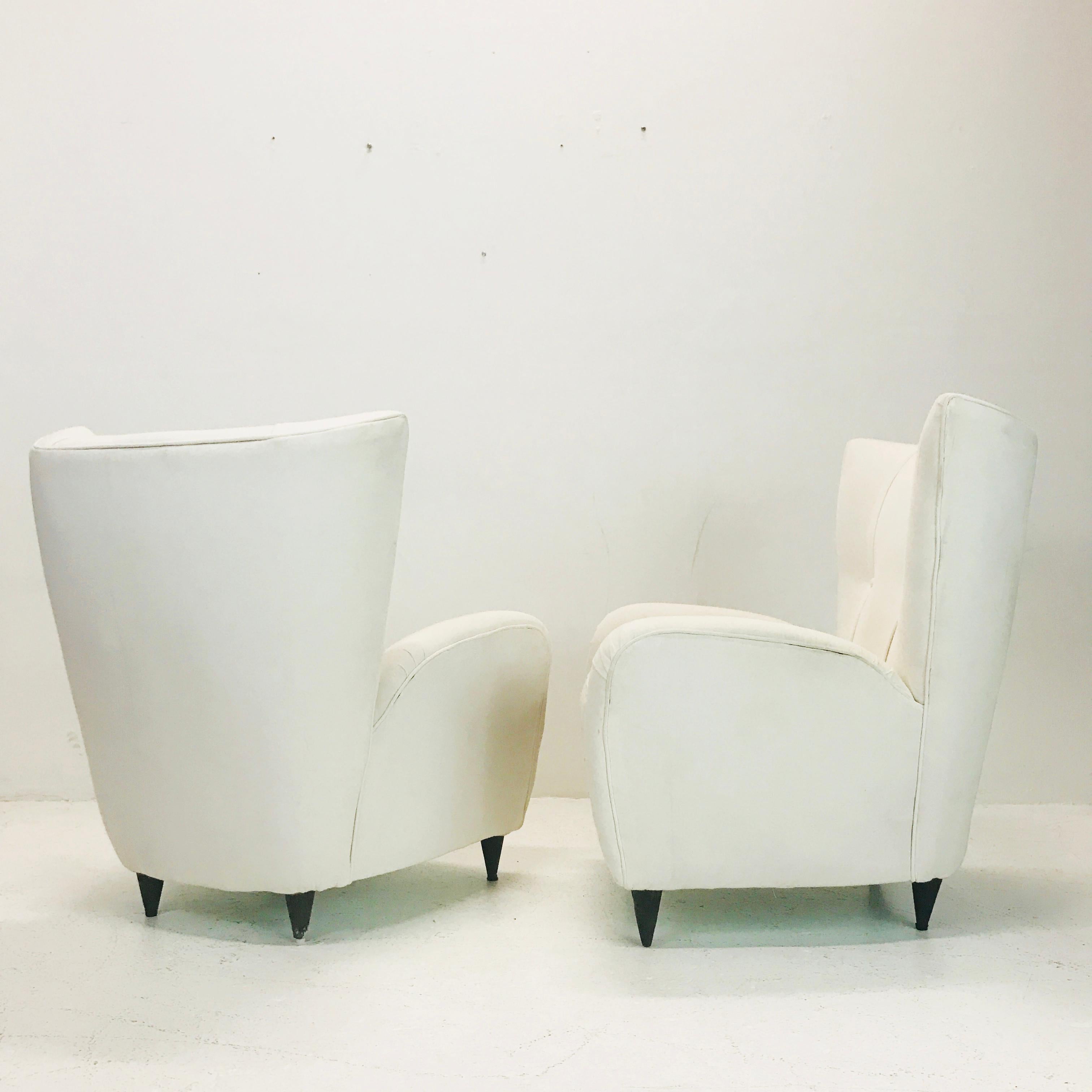 Pair of White Italian Paolo Buffa Lounge Chairs In Good Condition In Dallas, TX