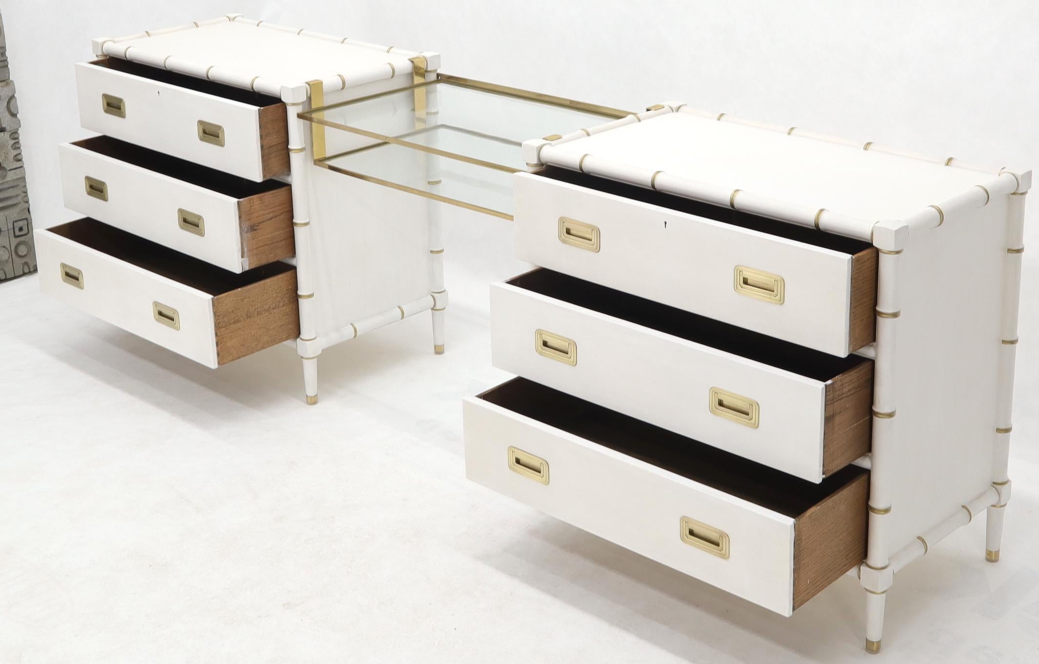 Pair of White Lacquer Brass Hardware Bachelor Chest with Suspended Brass Vanity In Excellent Condition For Sale In Rockaway, NJ