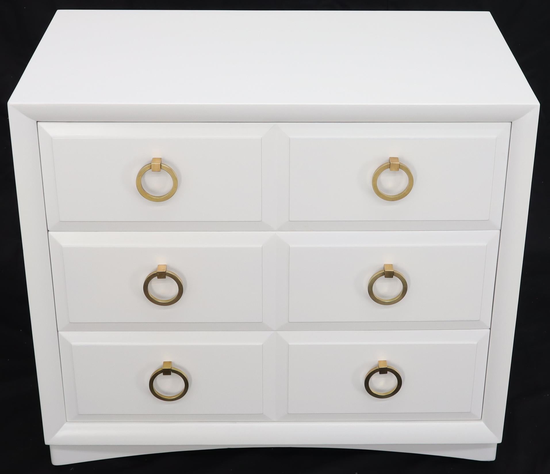 Pair of White Lacquer Gibbings for Widdicomb Dressers Bachelor Chests Brass Pull For Sale 4