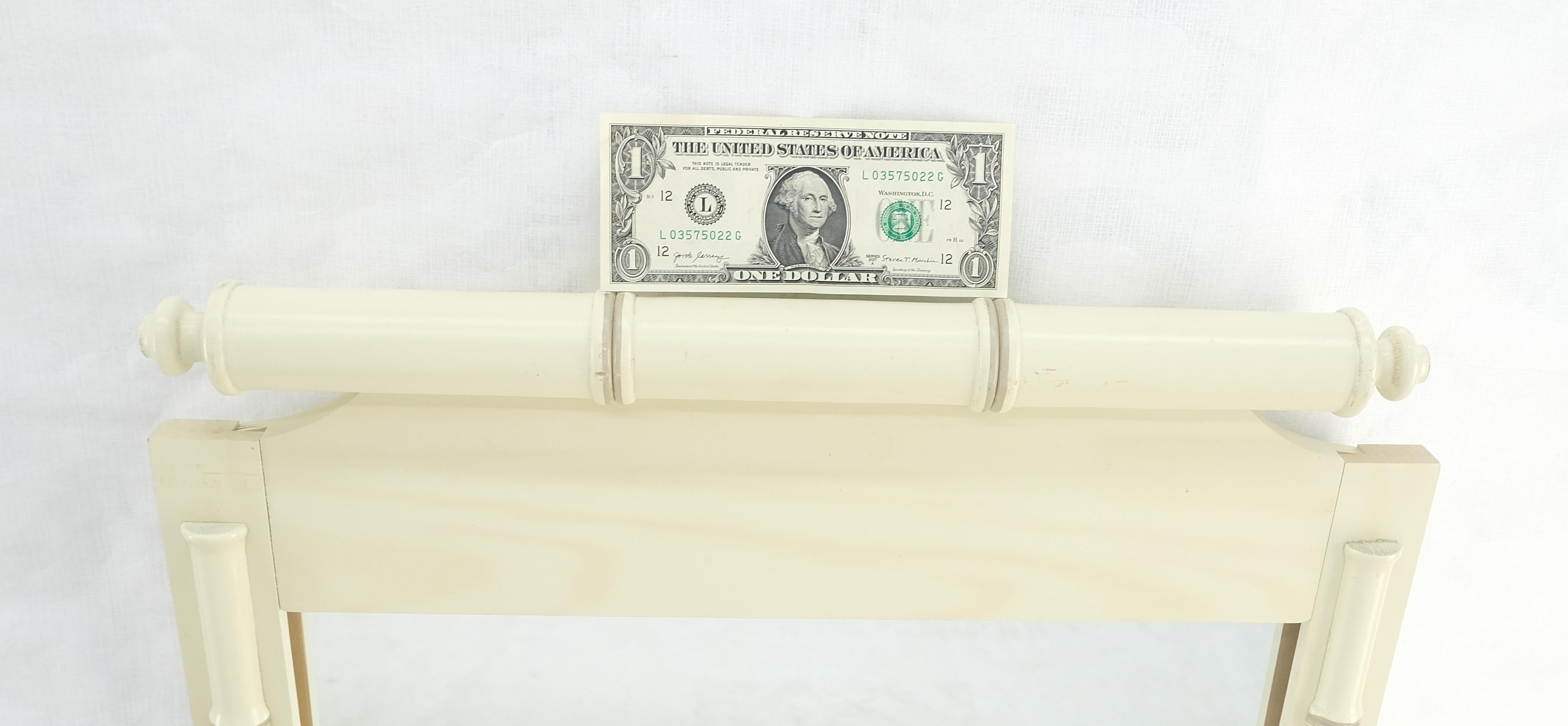 Coppia di specchi da parete in finto bambù, laccati in bianco, della metà del secolo scorso, rettangolari MINT in vendita 1