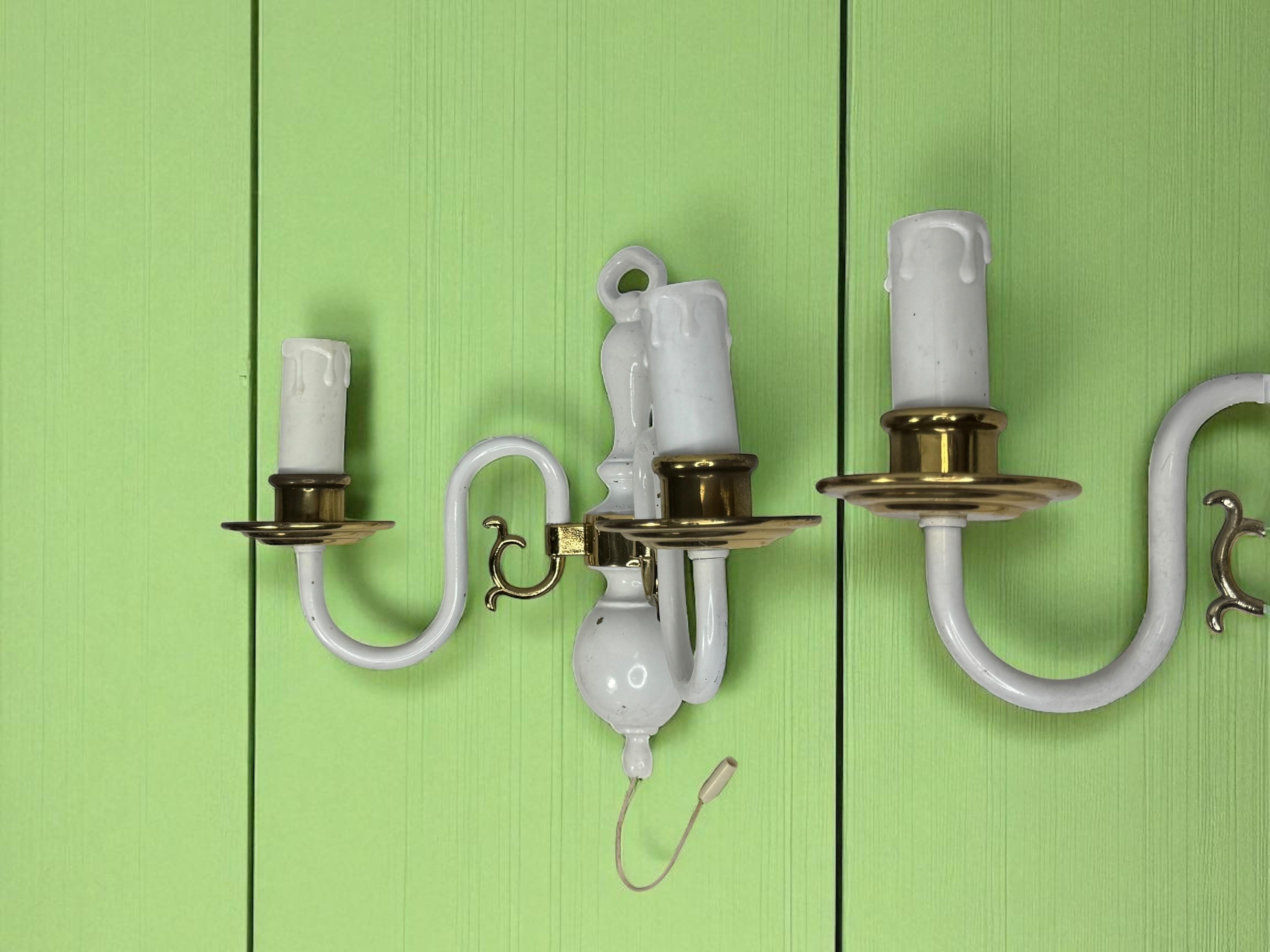 Pair of white lacquered Brass Two-Light Wall Sconces, Vintage, German, 1960s en venta 5