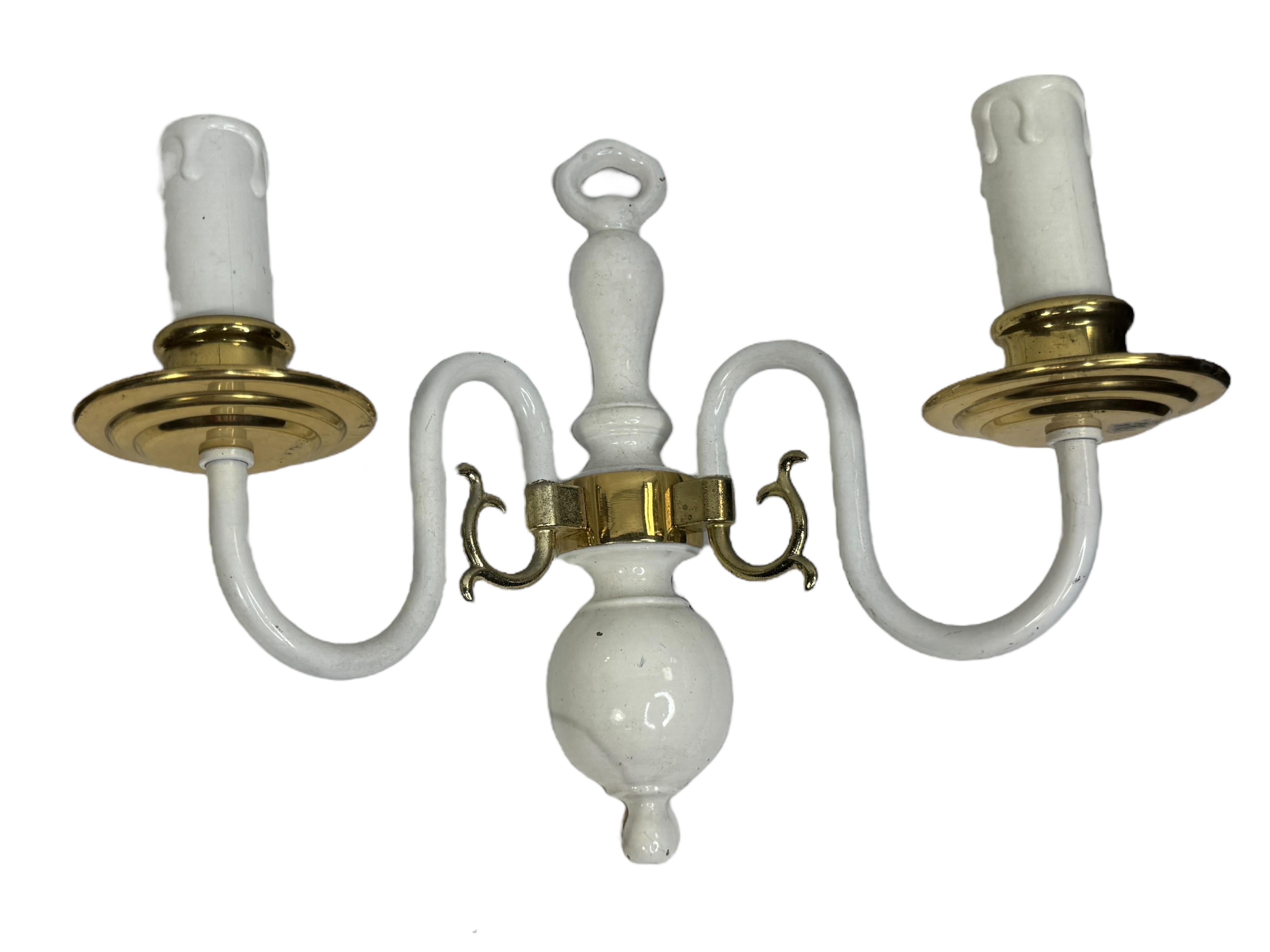 Pair of white lacquered Brass Two-Light Wall Sconces, Vintage, German, 1960s en Bueno estado para la venta en Nuernberg, DE