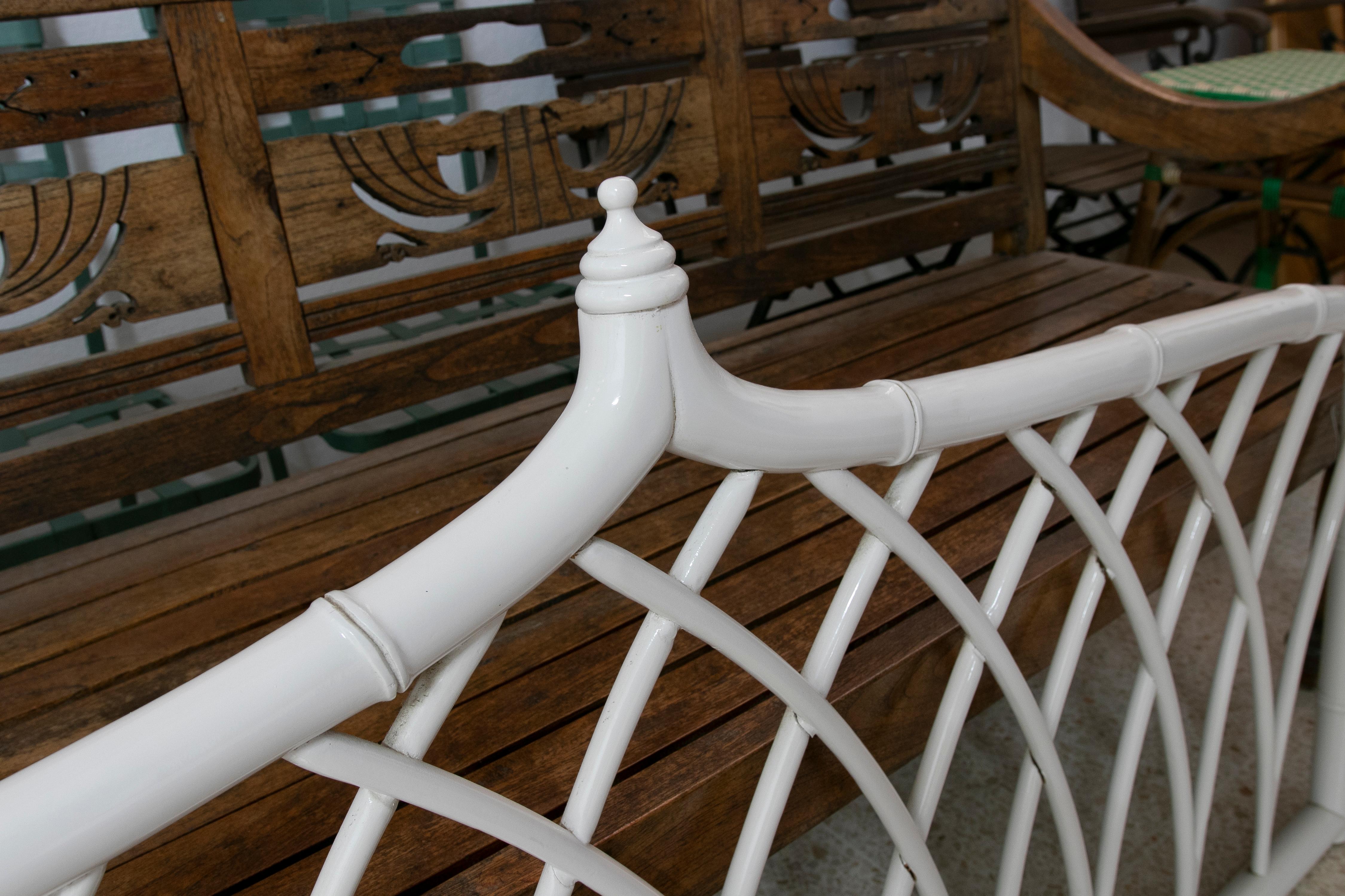 Paire de têtes de lit en bois laqué blanc en vente 4