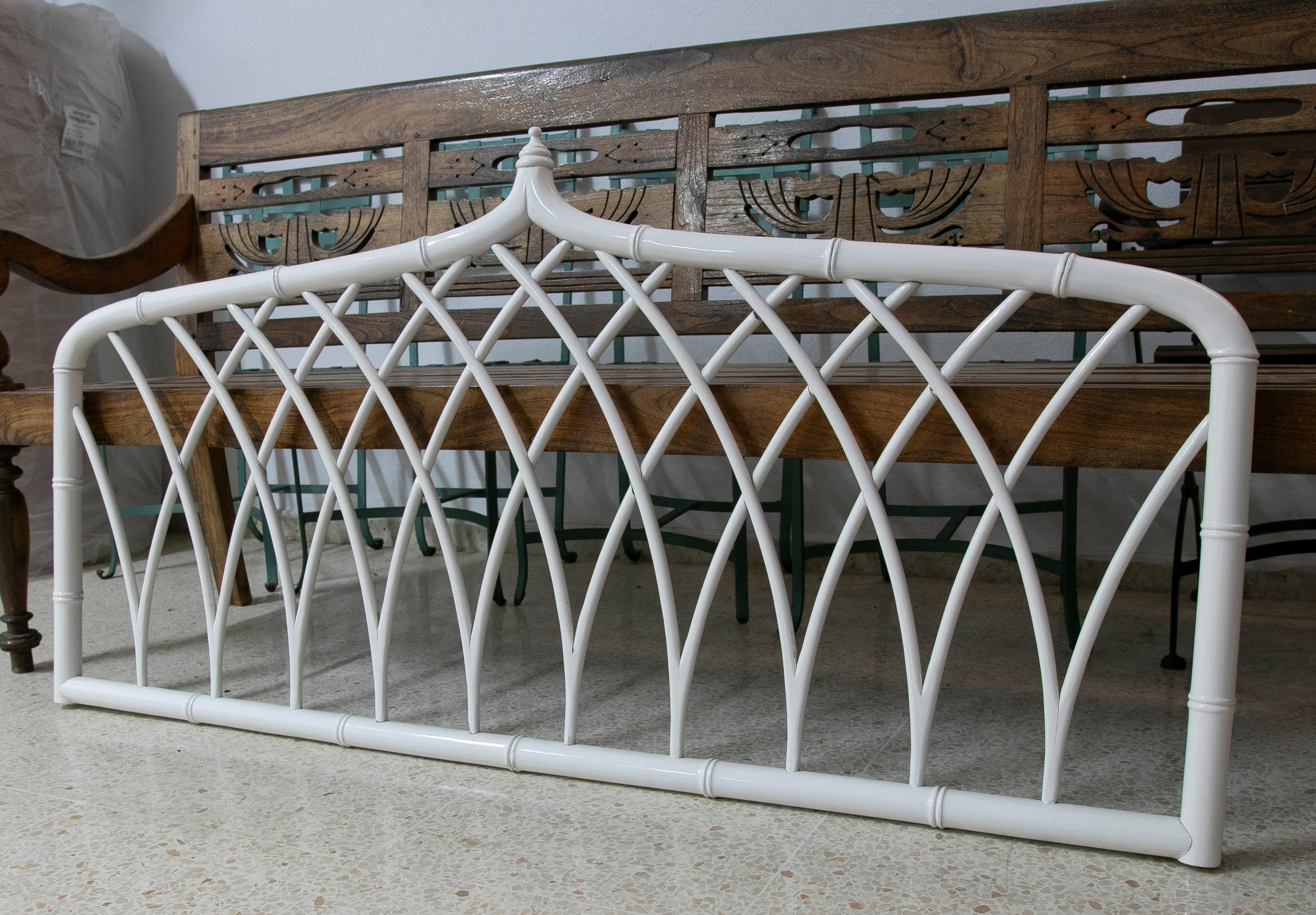 Pair of white lacquered wooden headboards.