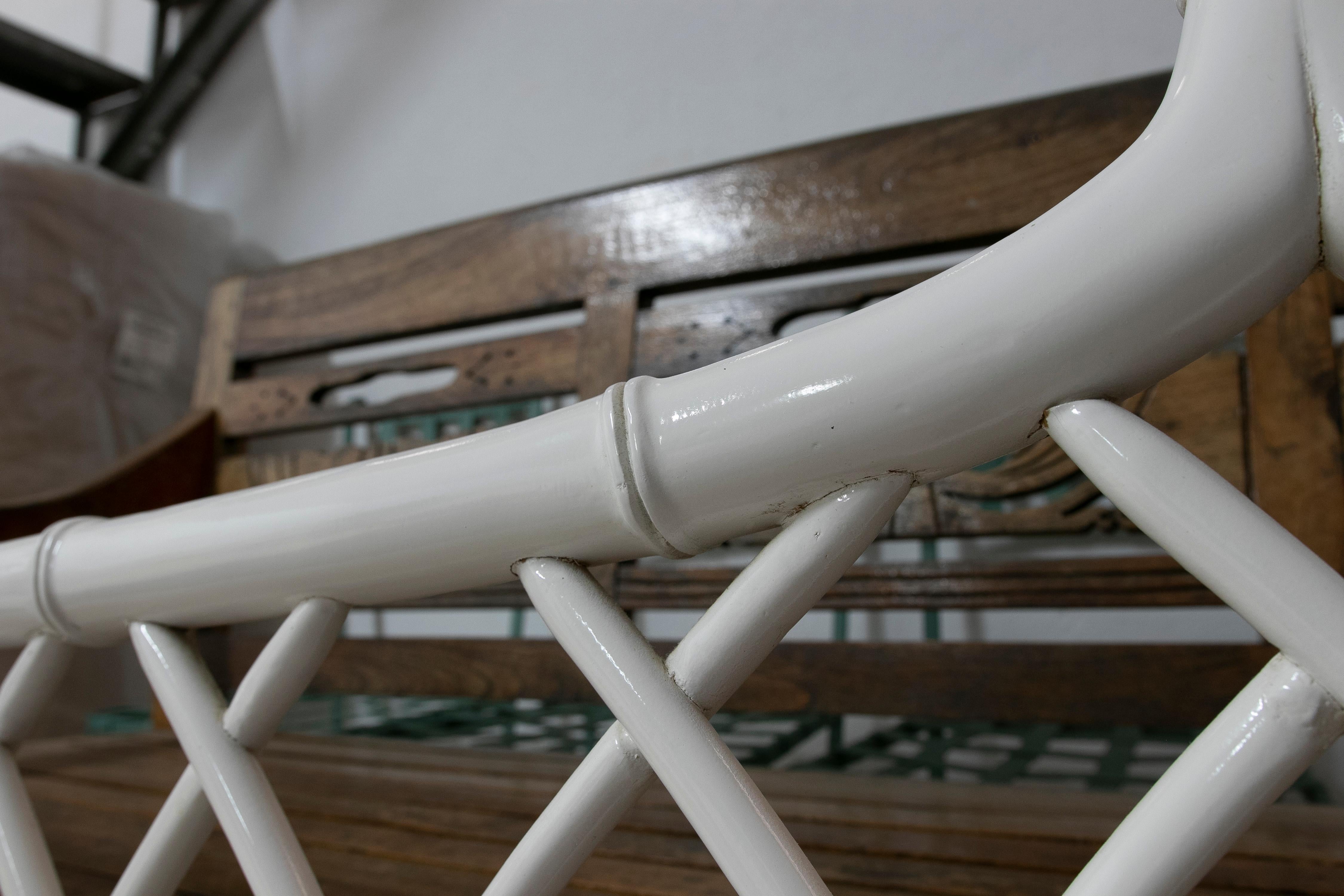 Bois Paire de têtes de lit en bois laqué blanc en vente