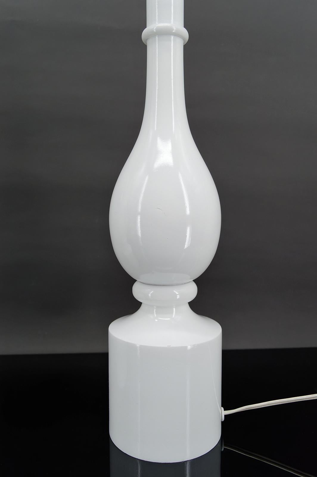 Pair of white lamps by Philippe Capelle, France, Circa 1970 For Sale 2