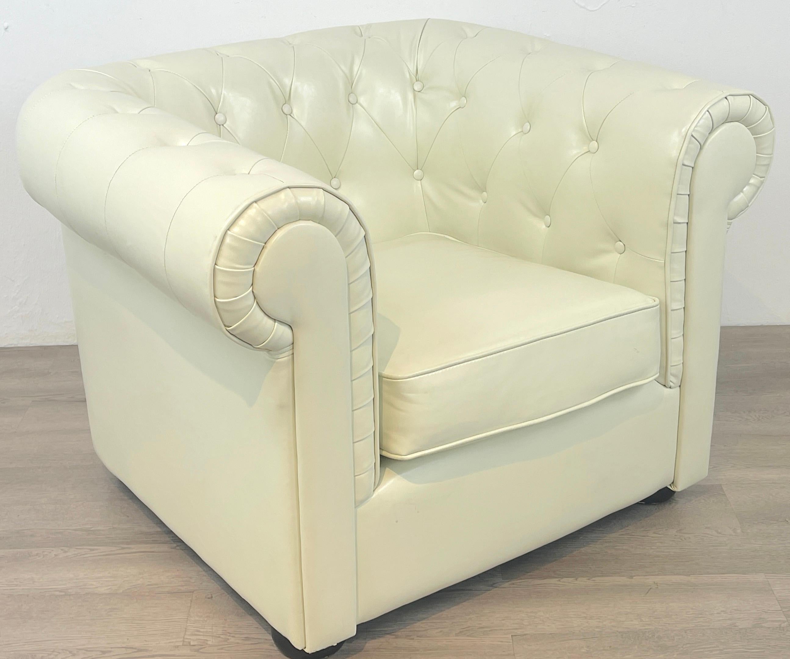 Pair of White Leather Chesterfield Club Chairs For Sale 6