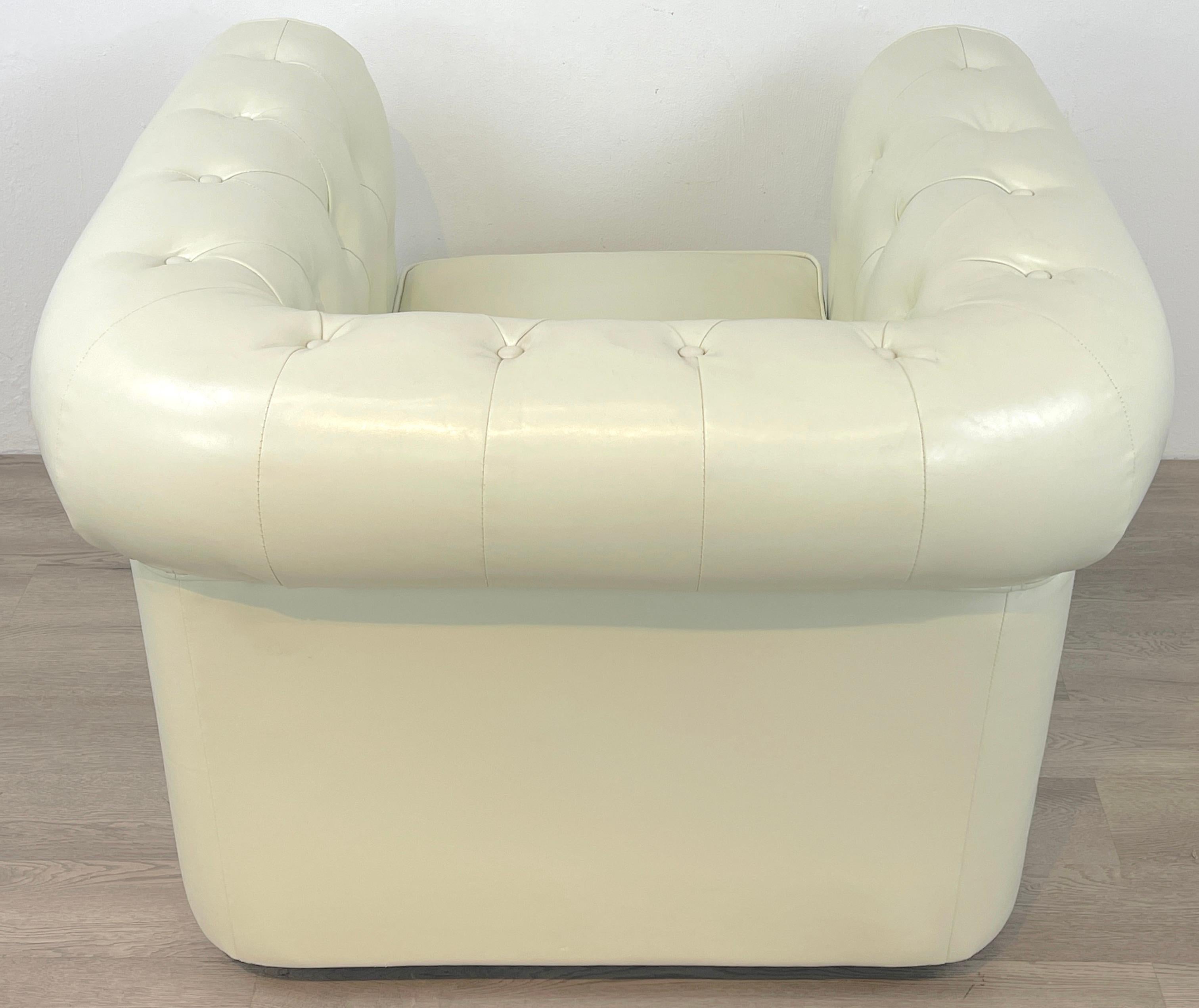 Pair of White Leather Chesterfield Club Chairs For Sale 4