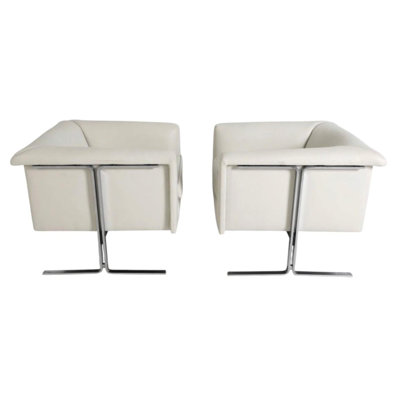 Pair of white Leather Geoffrey Harcourt 042 lounge chairs for Artifort